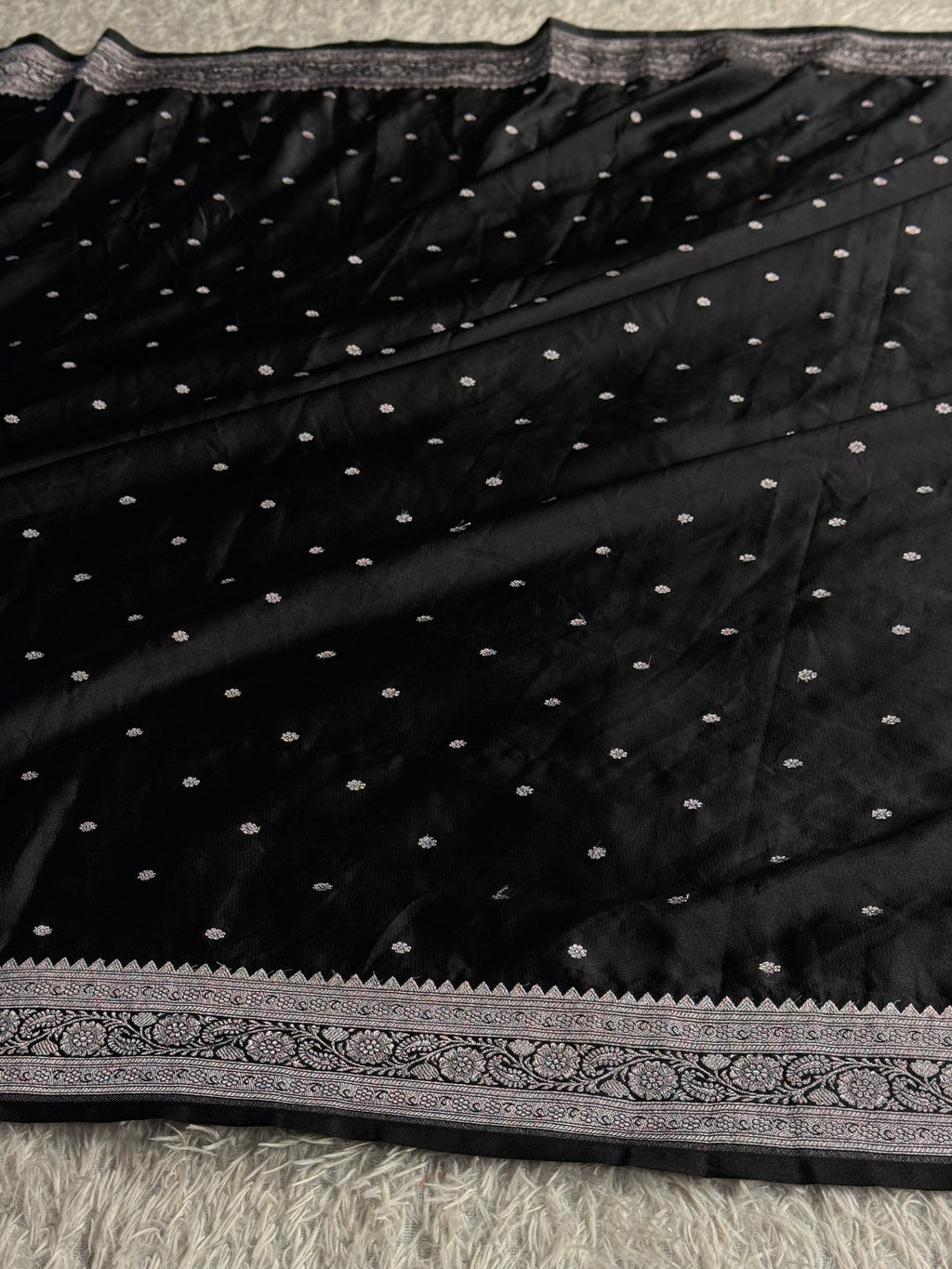 Elegant Black Banarasi Mashru Silk Saree with All-Over Buta Weave & Rich Zari Pallu | MKS818