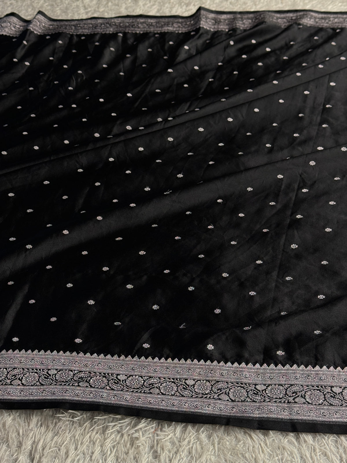 Elegant Black Banarasi Mashru Silk Saree with All-Over Buta Weave & Rich Zari Pallu | MKS818
