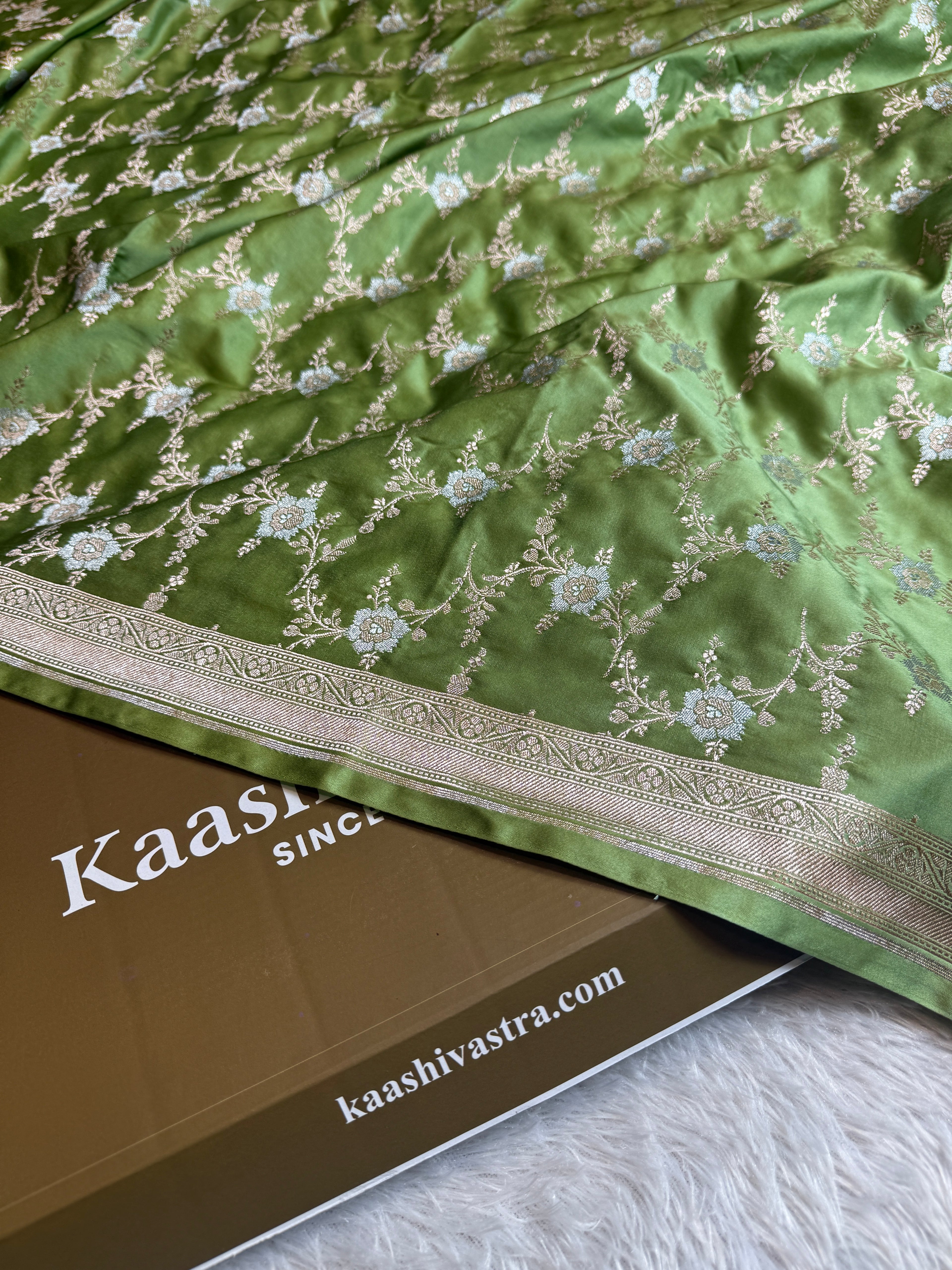 Light Color Shade Pista Mashru kataan Silk Saree MKS084