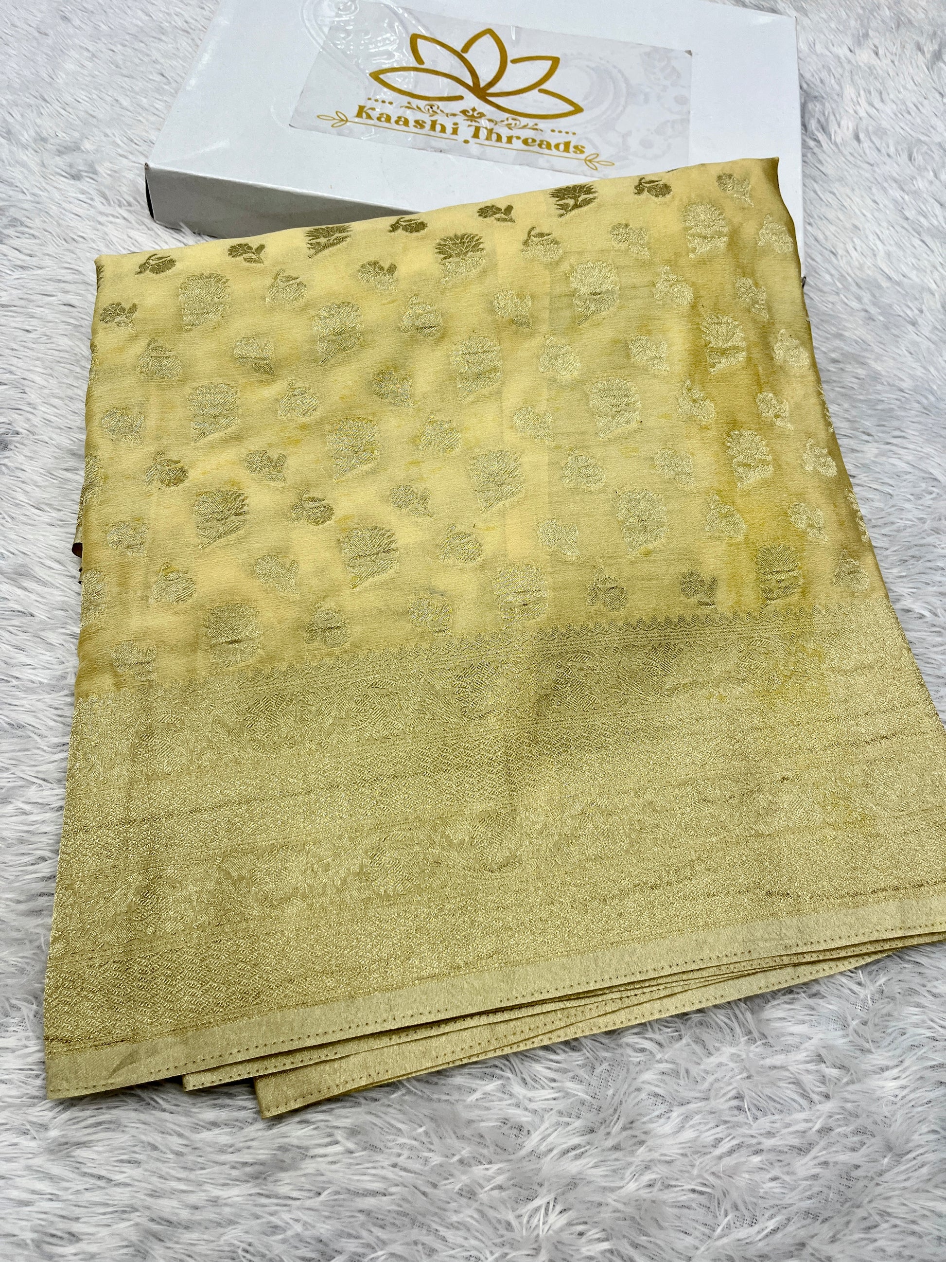 Chinon Silk Big small Buta  Design Cream Saree CN06