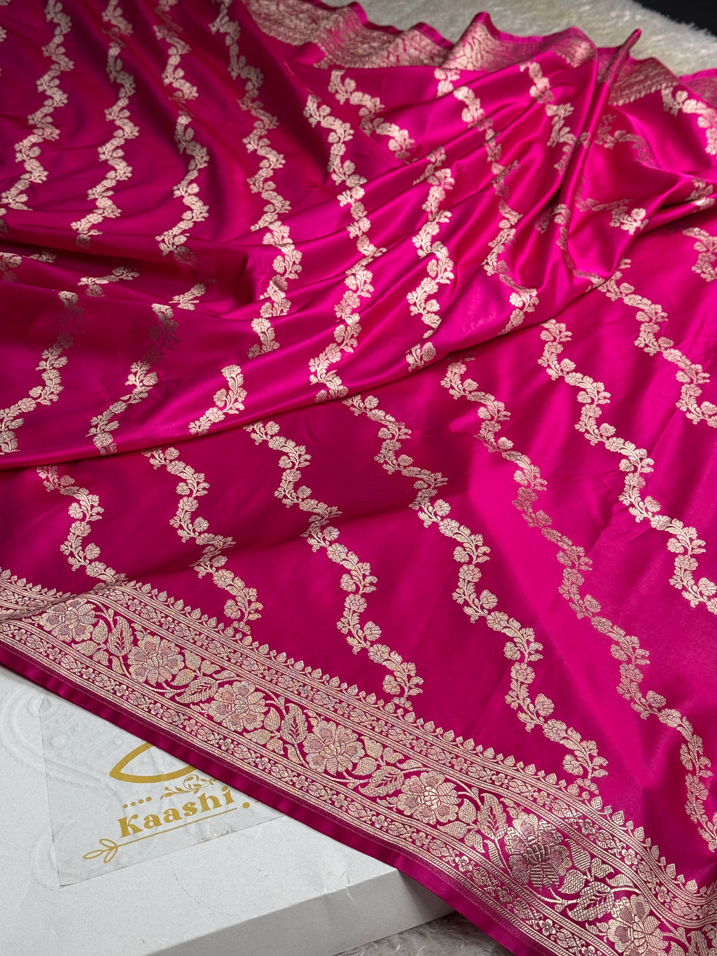 Dark Pink Banarasi Mashru Silk Saree with Aaara Woven Pattern & Scalloped MKS168