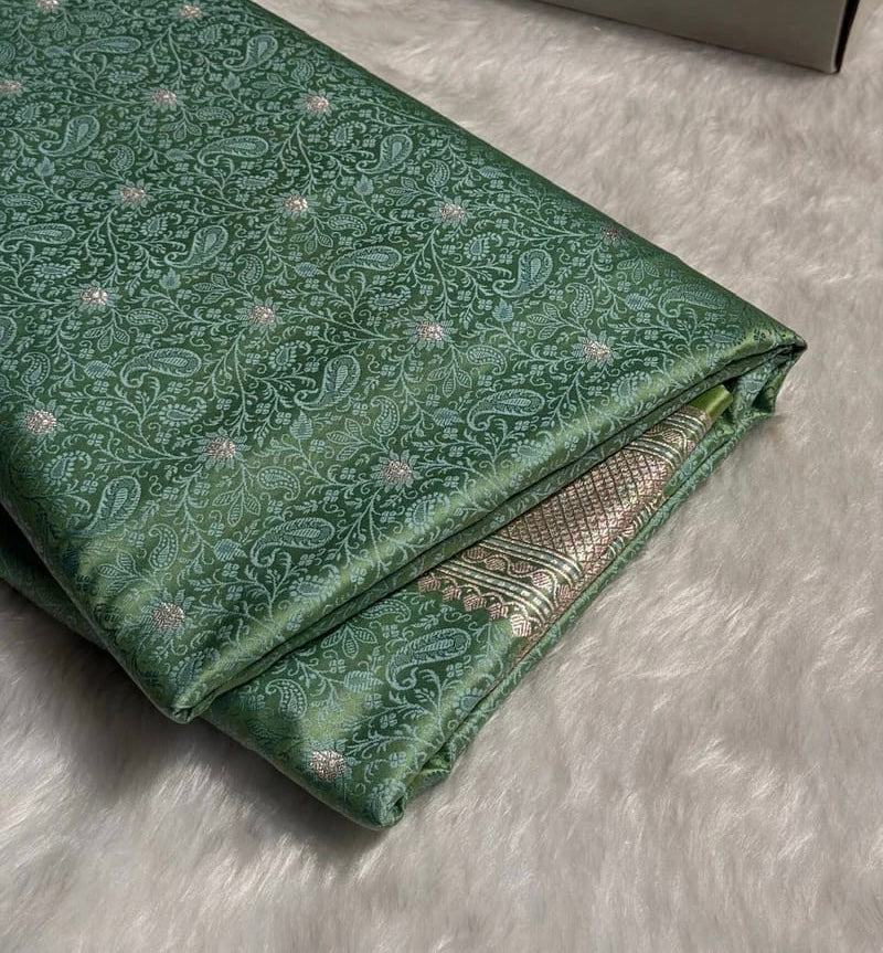 Banarasi Mashru Kataan Silk Saree Featuring Tanchoi Zari Meena Work with Rich Pallu – MKS411