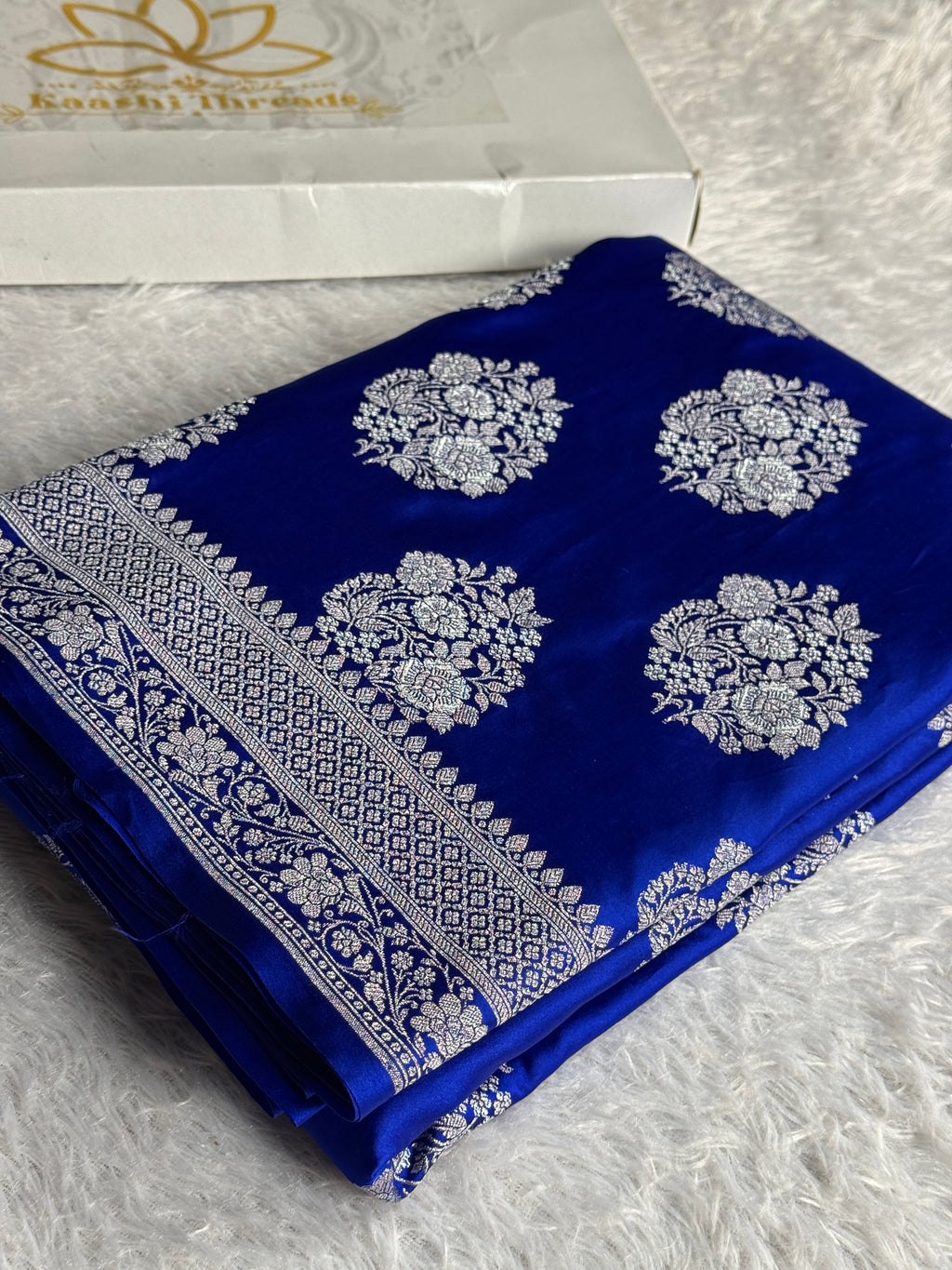 MKS702 – Mashru Kataan Silk Saree with Meenakari Buta Weaving