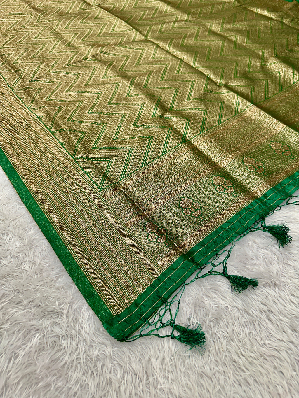Banarasi Soft Silk 3 Piece Ladies Suit with Antique Zari Woven Work – MSS27