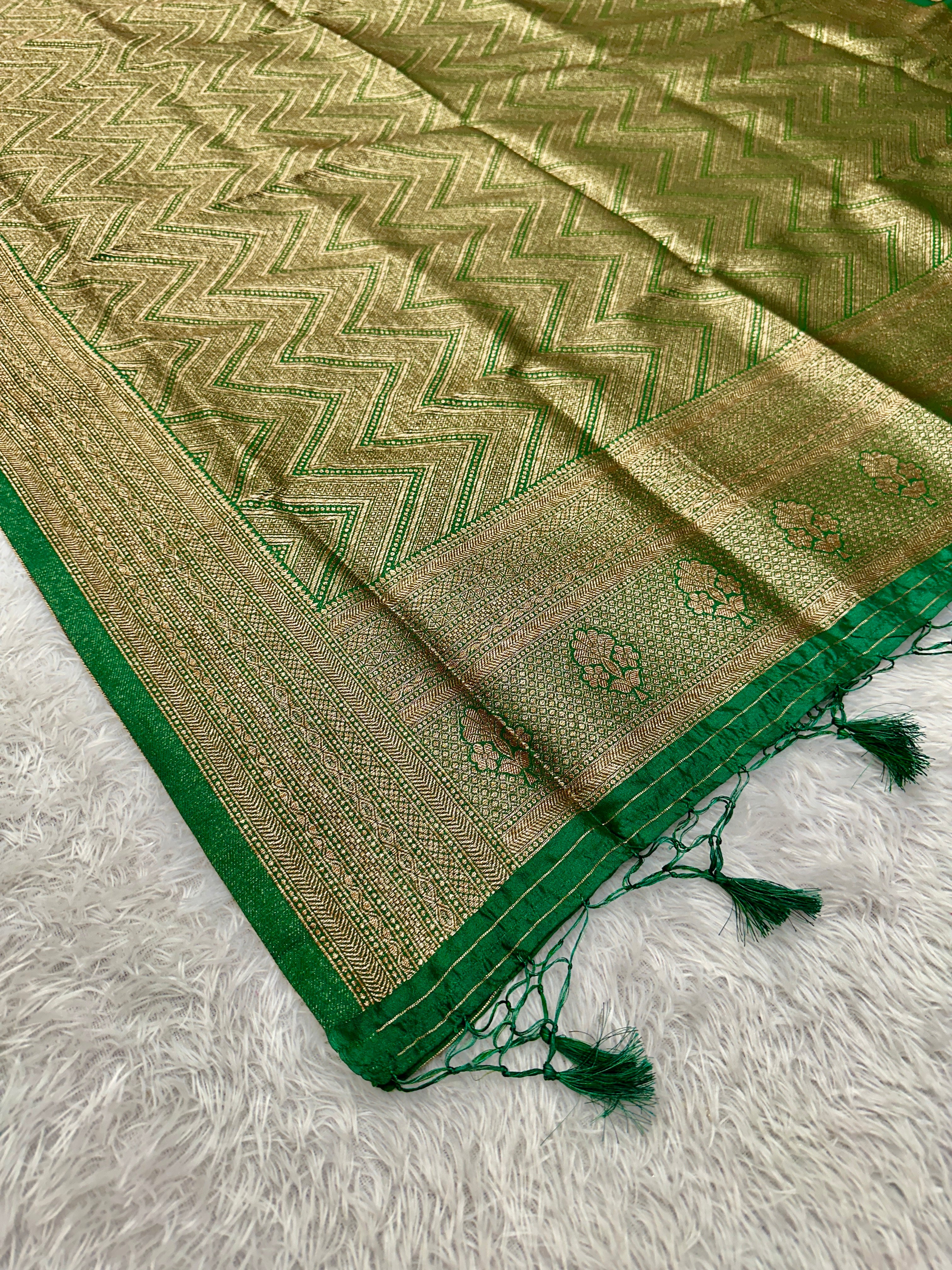 Banarasi Soft Silk 3 Piece Ladies Suit with Antique Zari Woven Work – MSS27