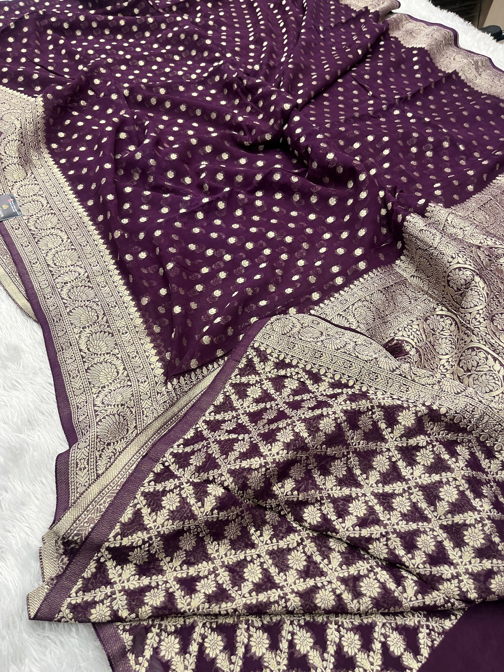 Banarsi Pure Natural Georgette Four flower Buti Design VSG02