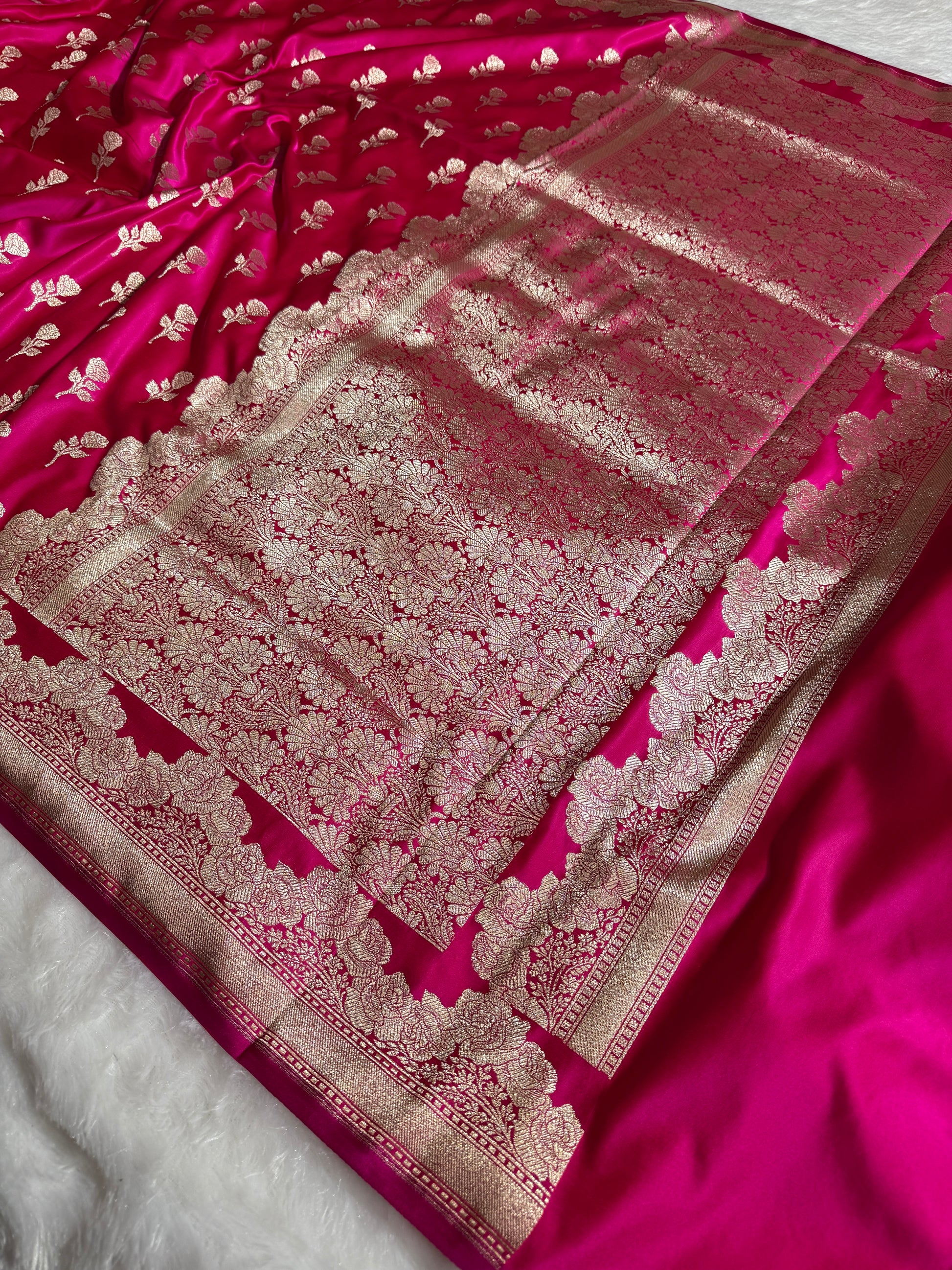 Dark Pink Mashru Kataan Banarasi Saree with Zari Buta Pattern and Rupa-Sona Zari Work MKS087
