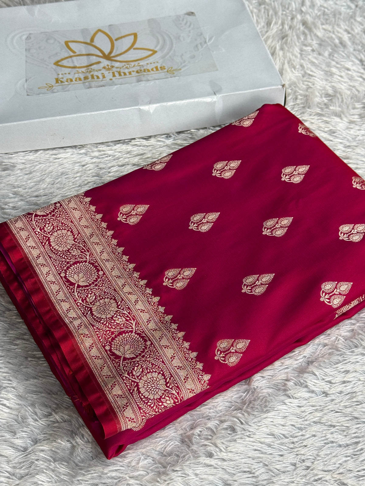 Magenta Pink Dual-Shade Mashru Kataan Silk Saree with Buta Weaving & Rich Zari Pallu | MKS814