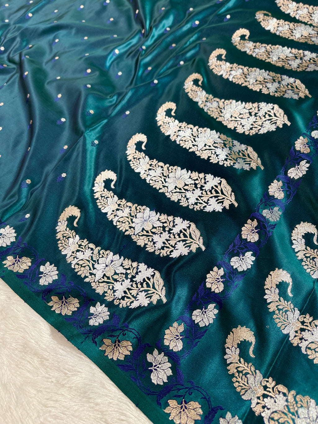 Peacock Banarasi Mashru Silk Saree with Dot Buti Weaving & Fancy Jacquard Border MKS105