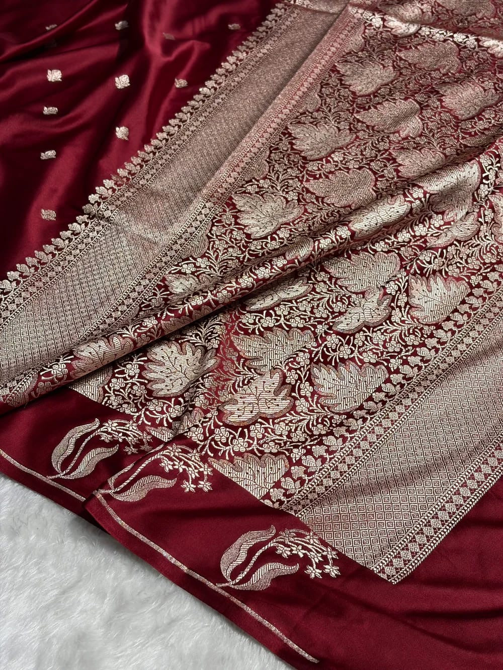 Mashru Kataan Silk Saree with Raw Mango Buta Woven Pattern & Rich Zari Pallu – MKS414