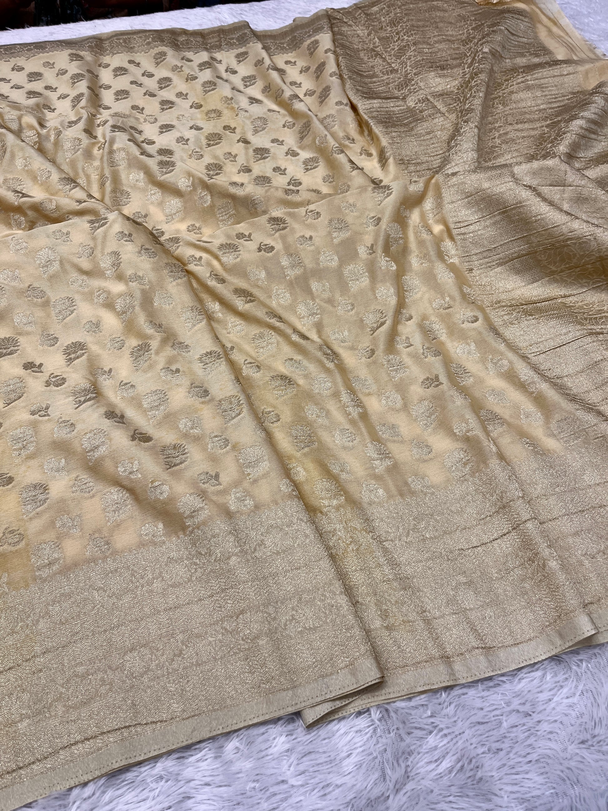 Chinon Silk Big small Buta  Design Cream Saree CN06