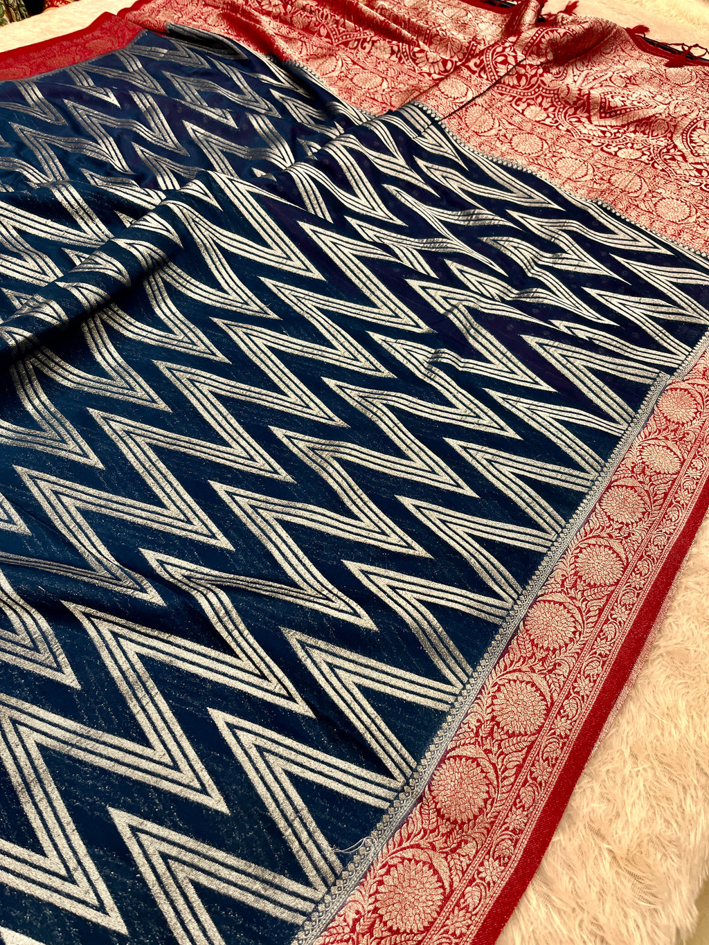 Chinon Silk Zig Zag Design Navy with Red Color Saree CN09