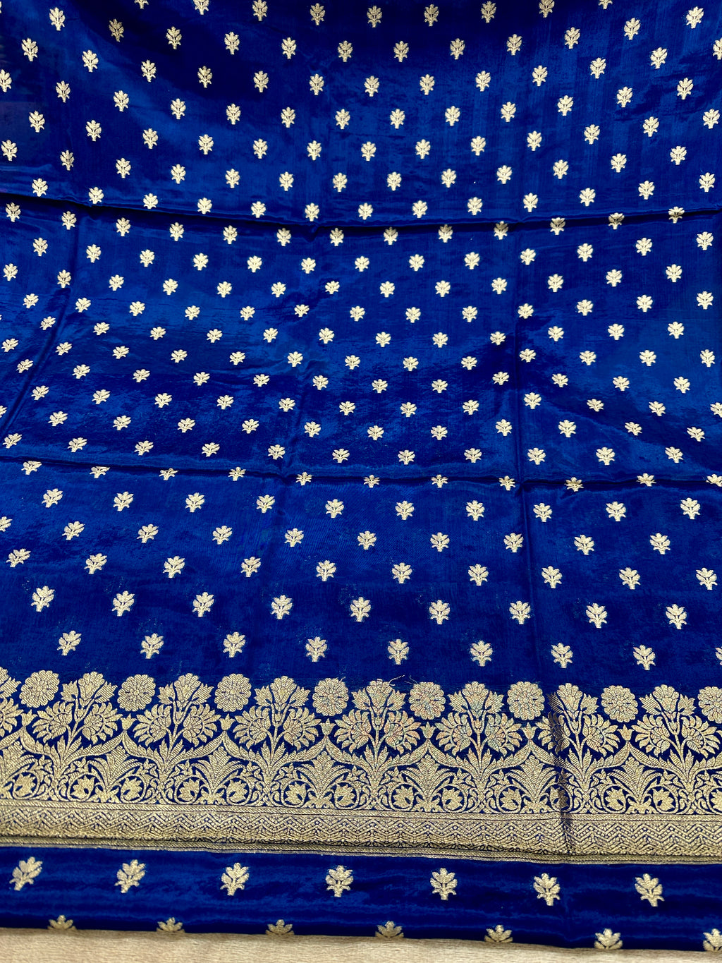 ✨ Banarasi Jacquard Gap Buti HO Silk 3-Piece Unstitched Dress Material MSS26