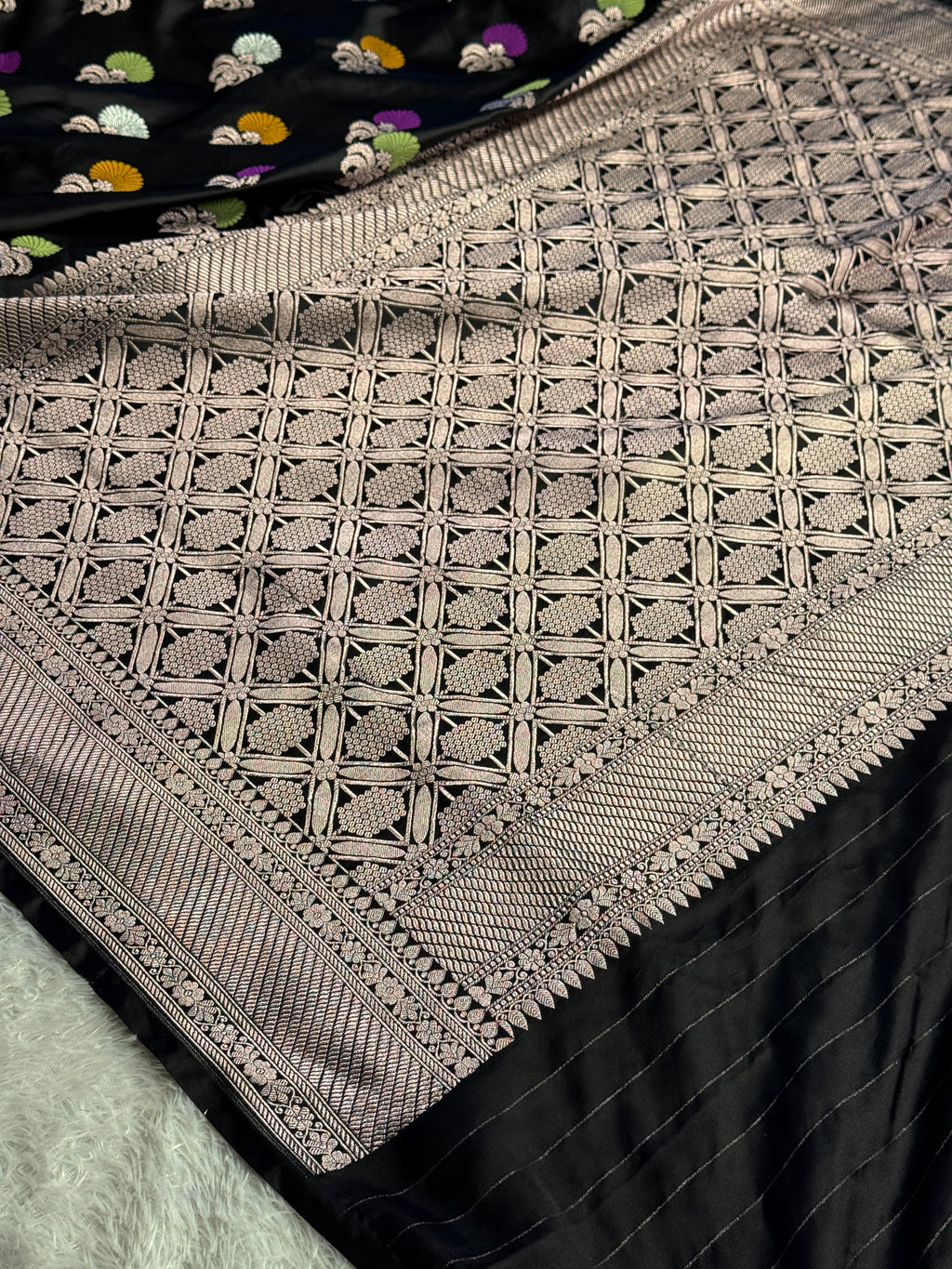 Authentic Banarasi Black Mashru Kataan Silk Saree with Meenakari Buta Weaving & Rich Zari Pallu – MKS705