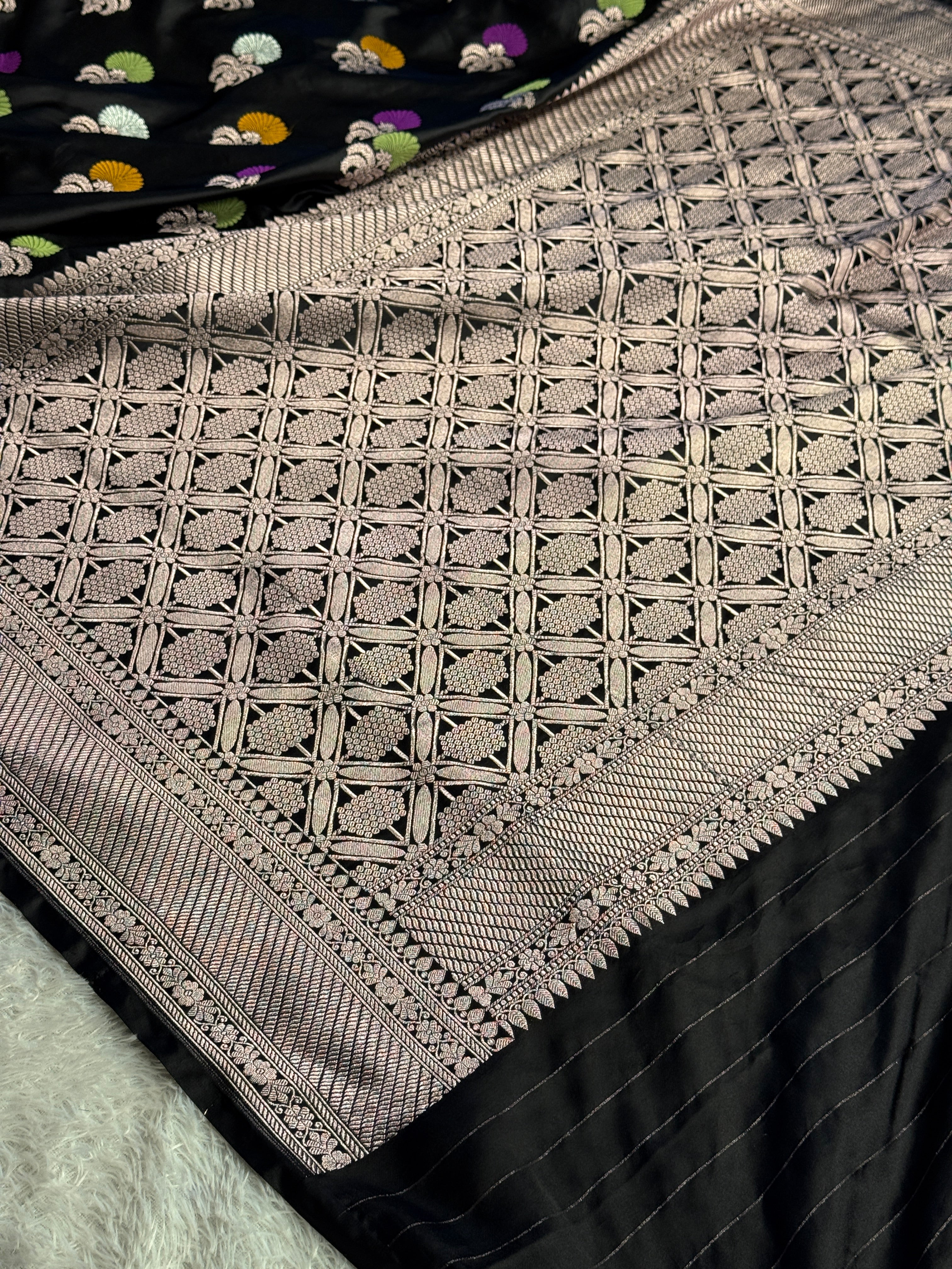 Authentic Banarasi Black Mashru Kataan Silk Saree with Meenakari Buta Weaving & Rich Zari Pallu – MKS705