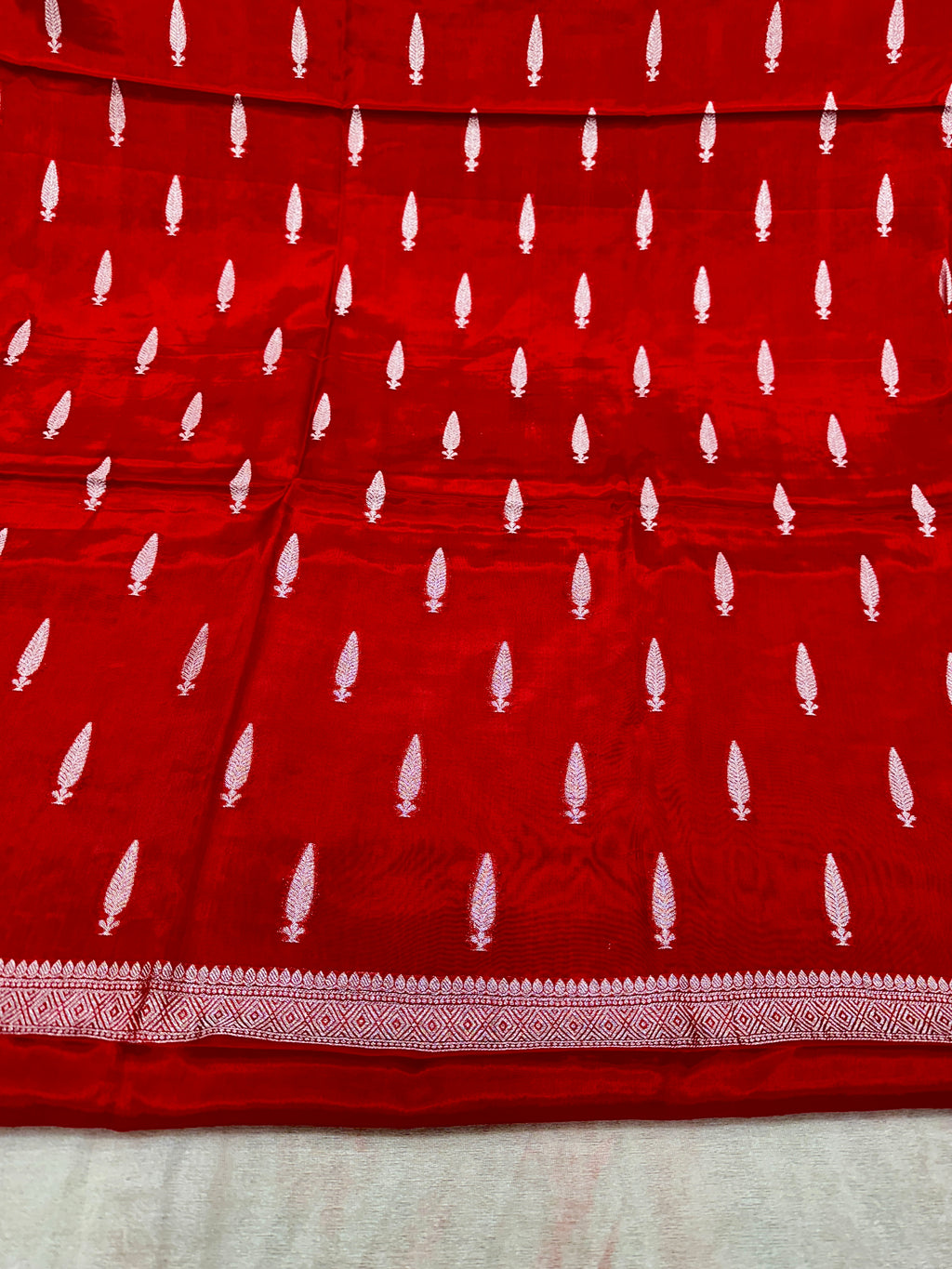 ✨ Banarasi Jacquard Gap Buti HO Silk 3-Piece Unstitched Dress Material MSS19