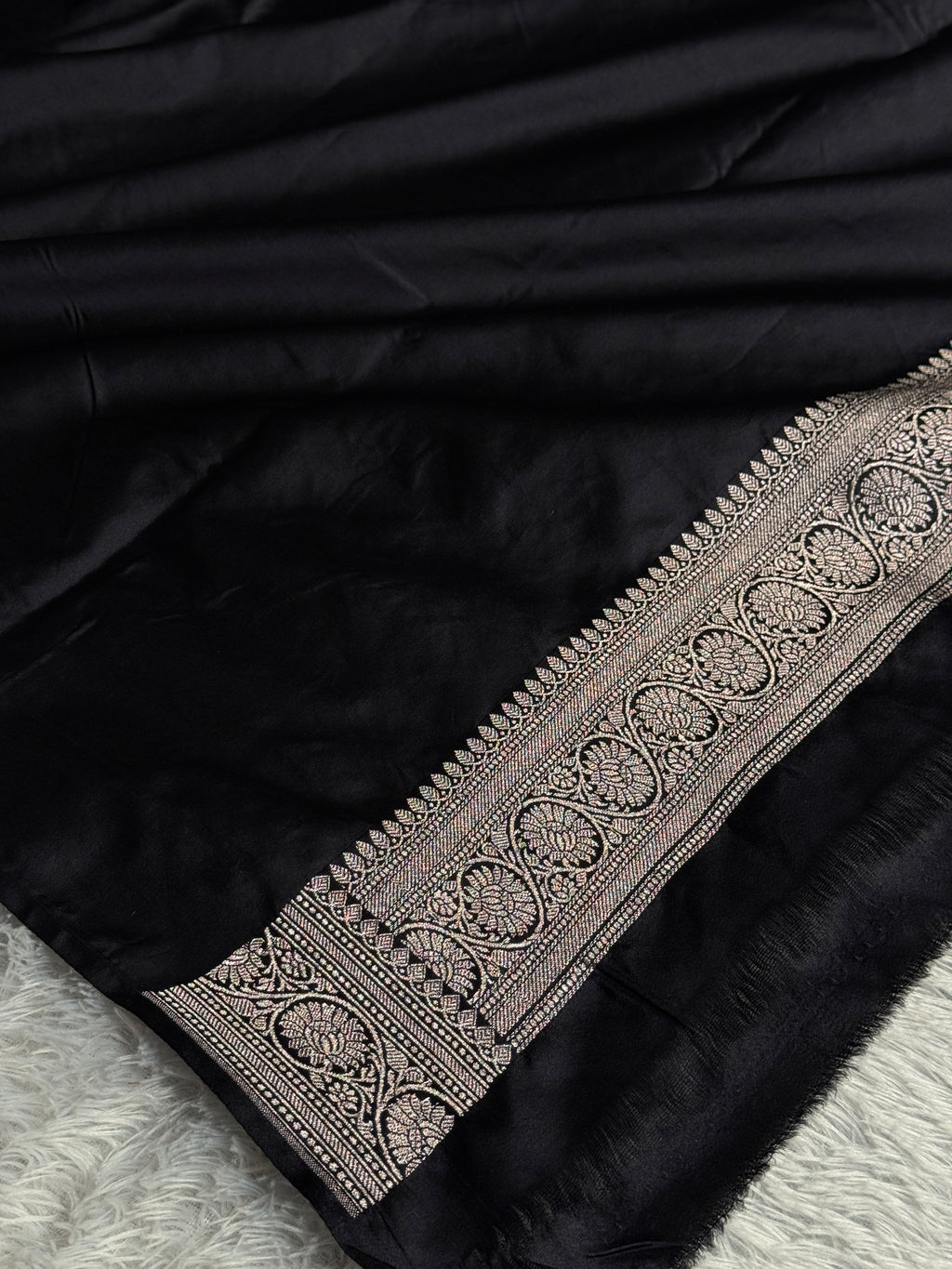 Cream & Black Mashru Kataan Silk Saree with Buta Woven Design and Rich Zari Pallu | MKS644
