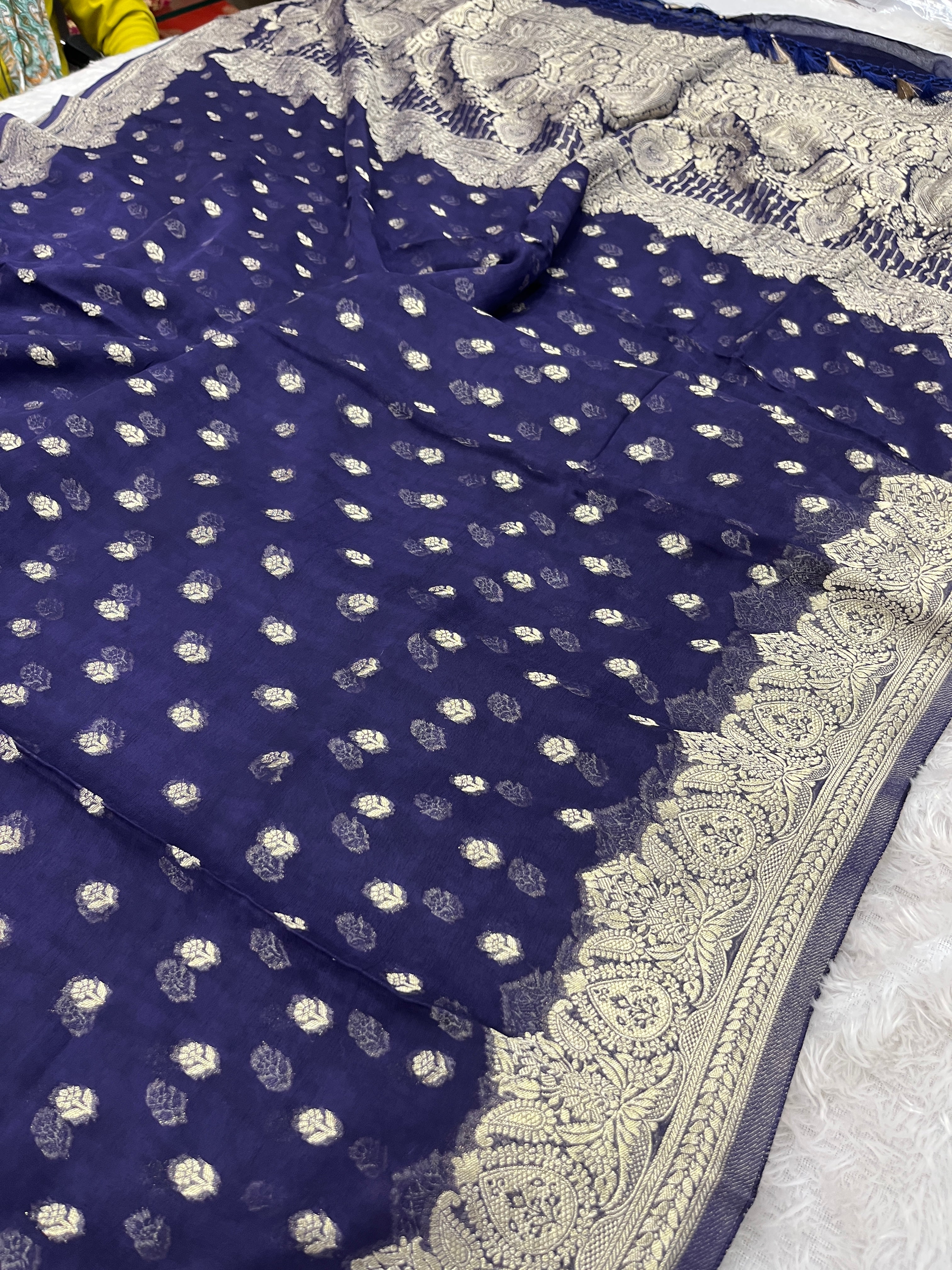 Banarsi Pure Natural Georgette Traditional Buta Design VSG04