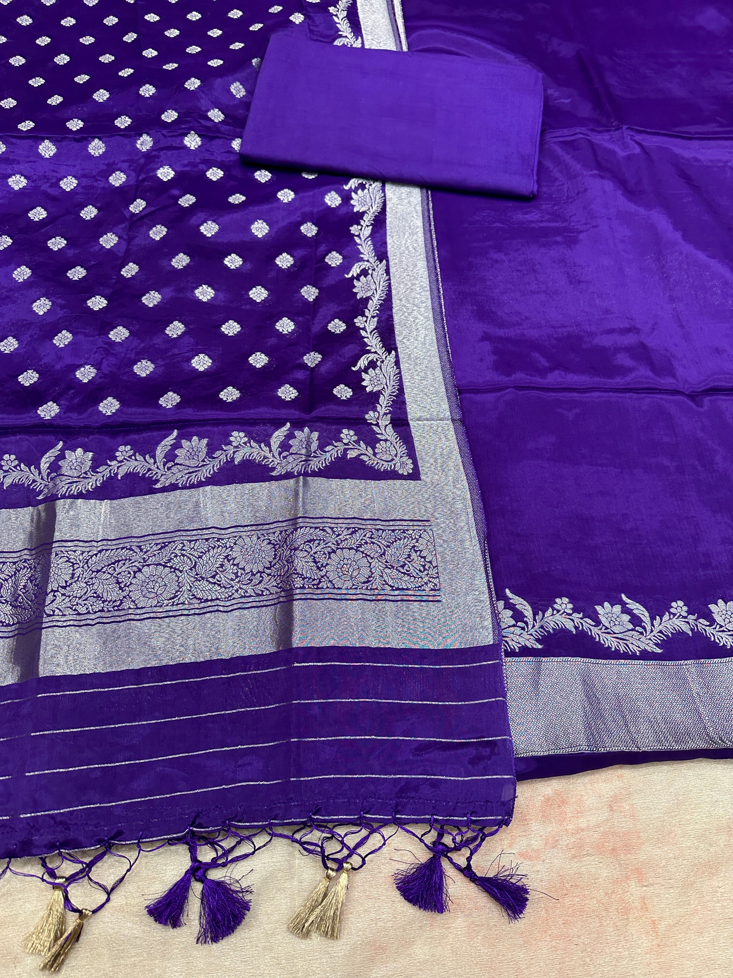 ✨ Banarasi Jacquard Gap Buti HO Silk 3-Piece Unstitched Dress Material MSS20
