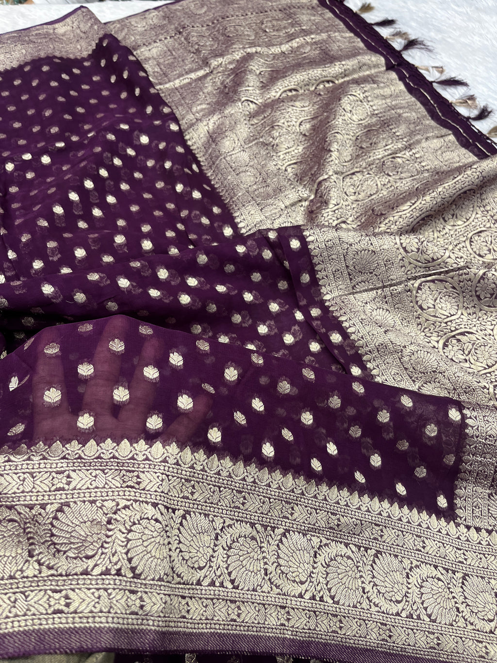 Banarsi Pure Natural Georgette Four flower Buti Design VSG02