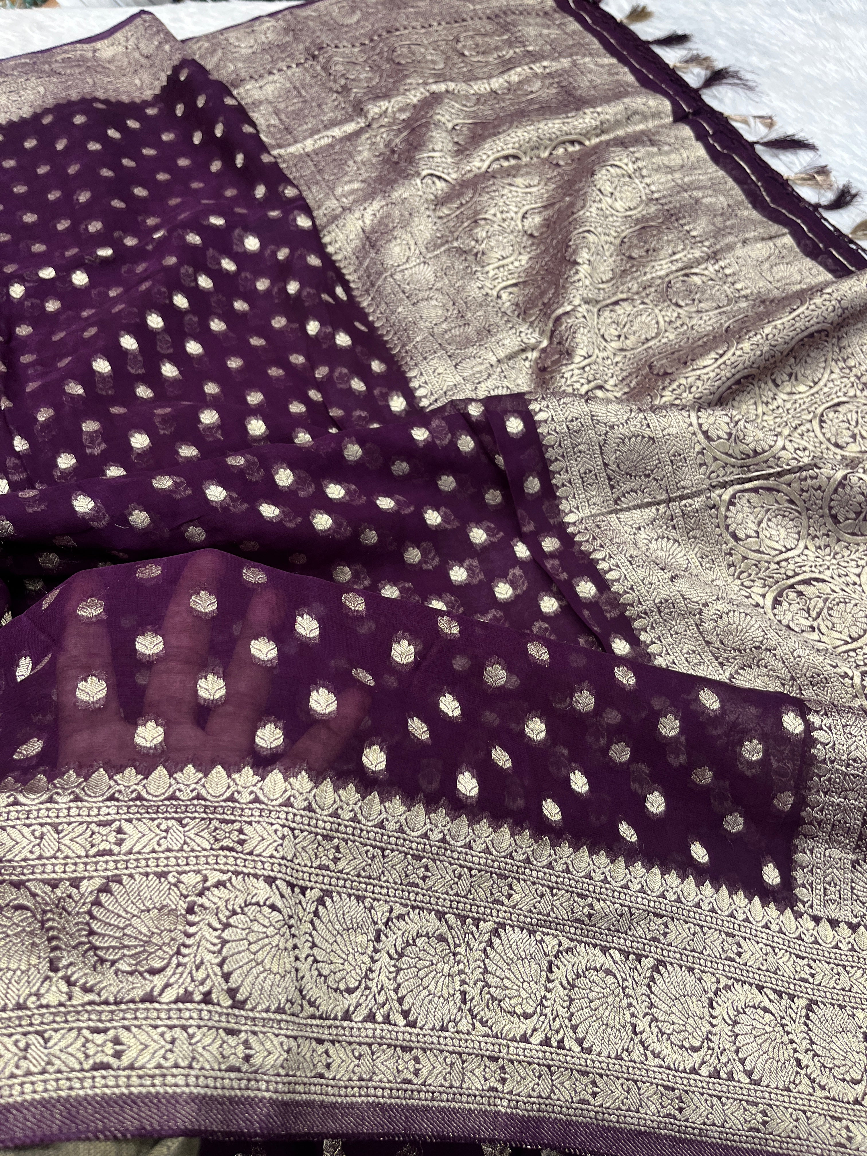 Banarsi Pure Natural Georgette Four flower Buti Design VSG02