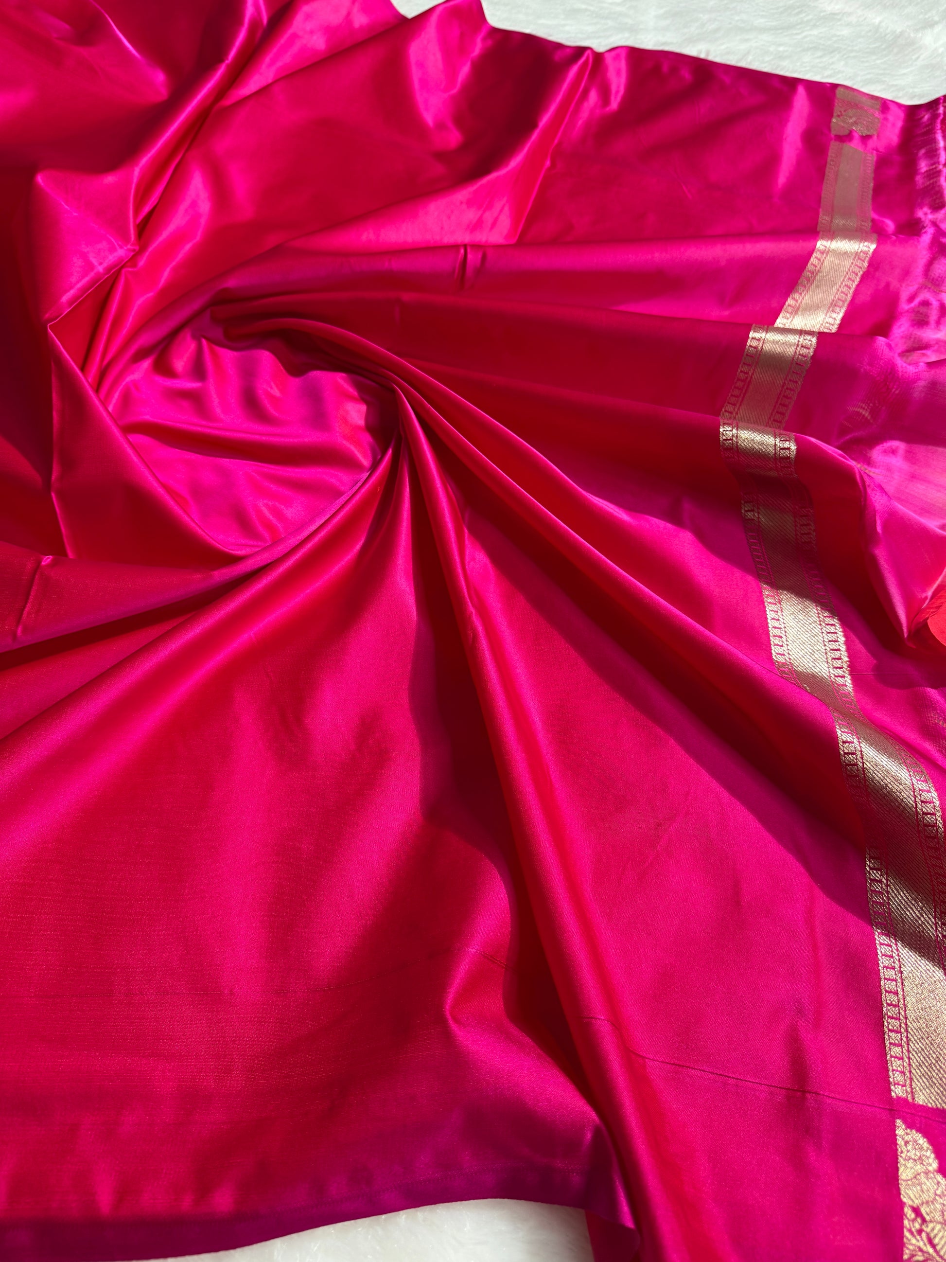 Dark Pink Mashru Kataan Banarasi Saree with Zari Buta Pattern and Rupa-Sona Zari Work MKS087