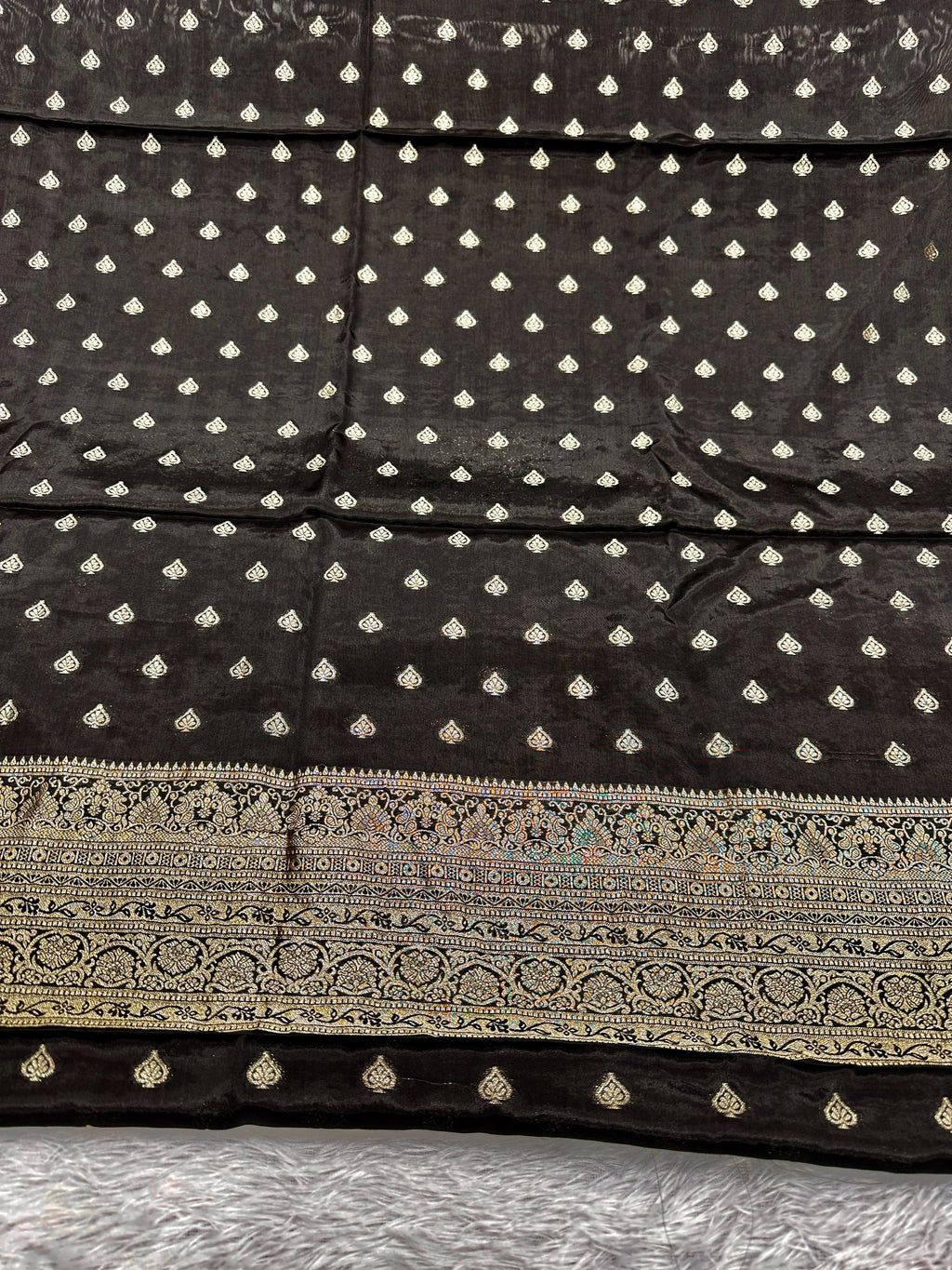 ✨ Banarasi Jacquard HO Silk 3-Piece Unstitched Dress Material MSS13