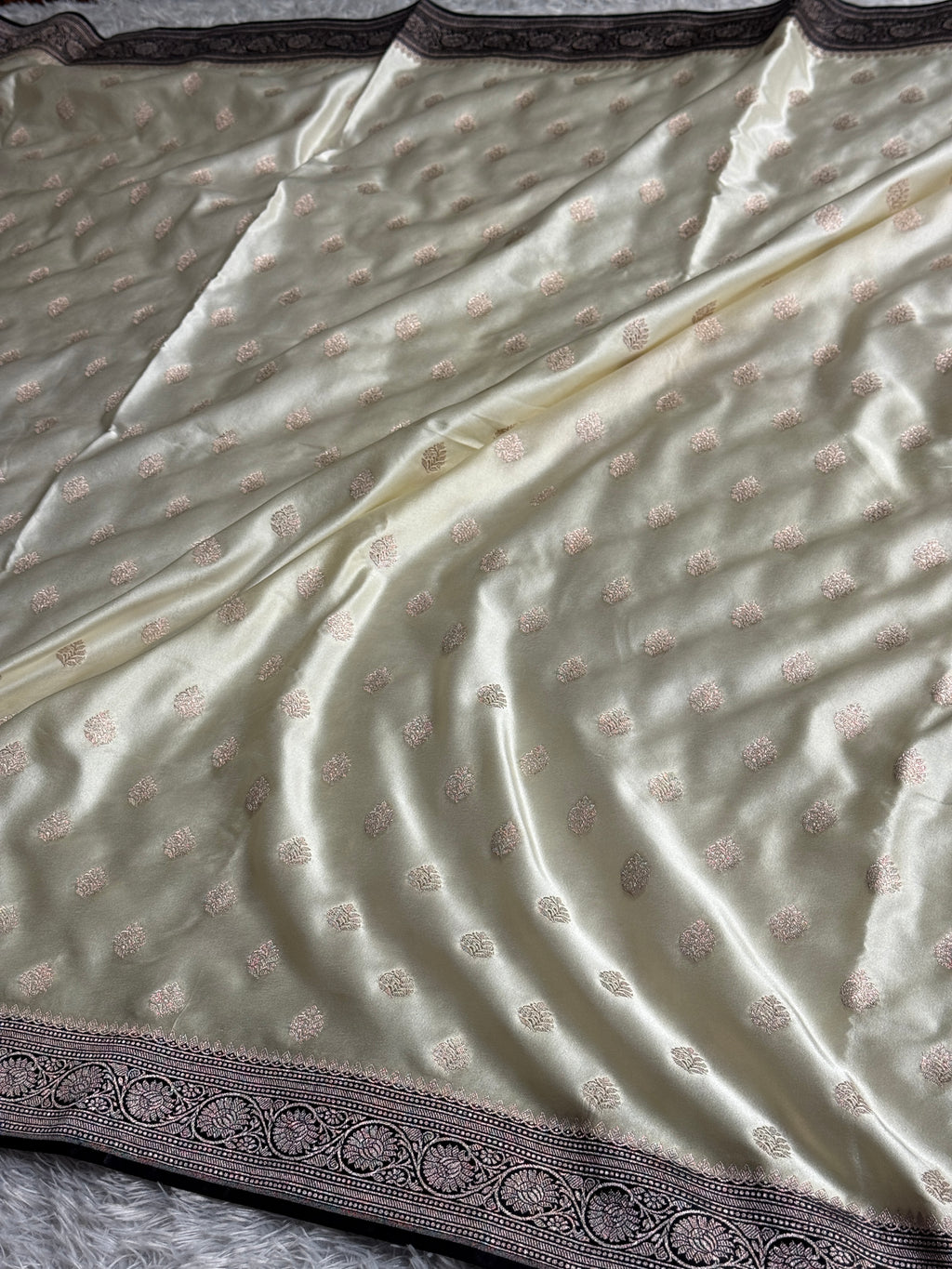 Cream & Black Mashru Kataan Silk Saree with Buta Woven Design and Rich Zari Pallu | MKS644