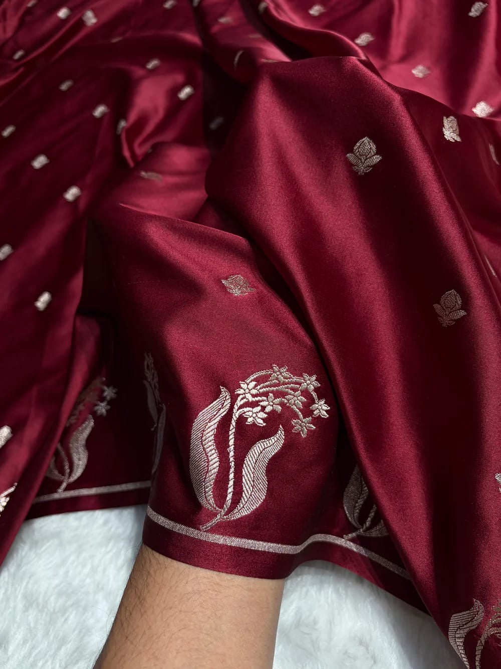 Mashru Kataan Silk Saree with Raw Mango Buta Woven Pattern & Rich Zari Pallu – MKS414