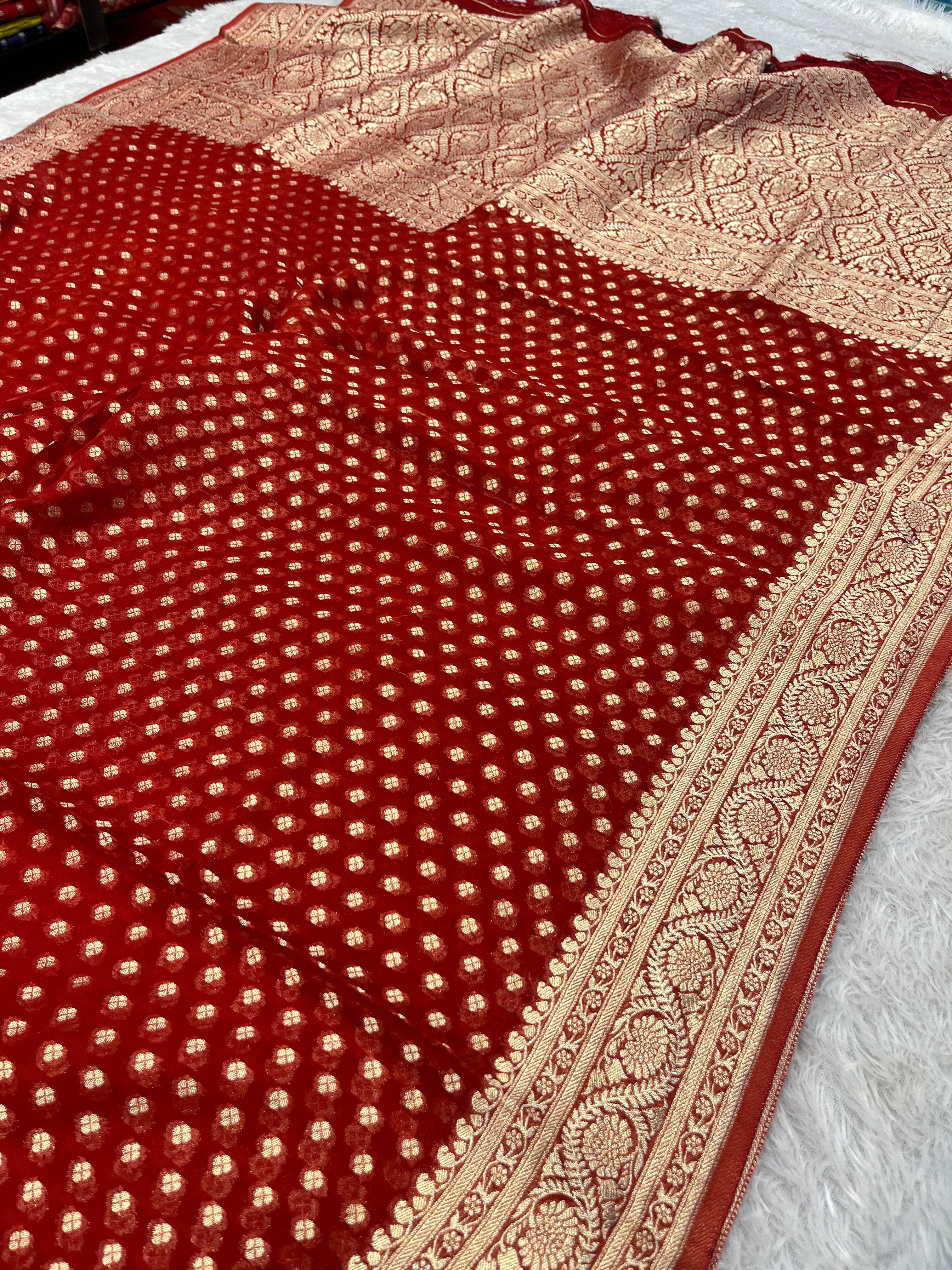Banarsi Pure Natural Georgette Four flower Buti Design VSG02