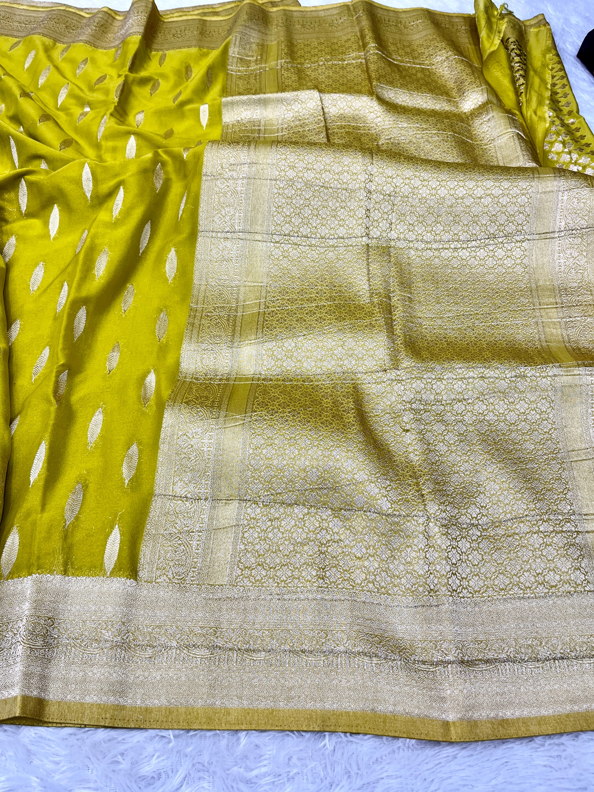 Chinon Silk Andakar Mehandi Green Color Saree CN02