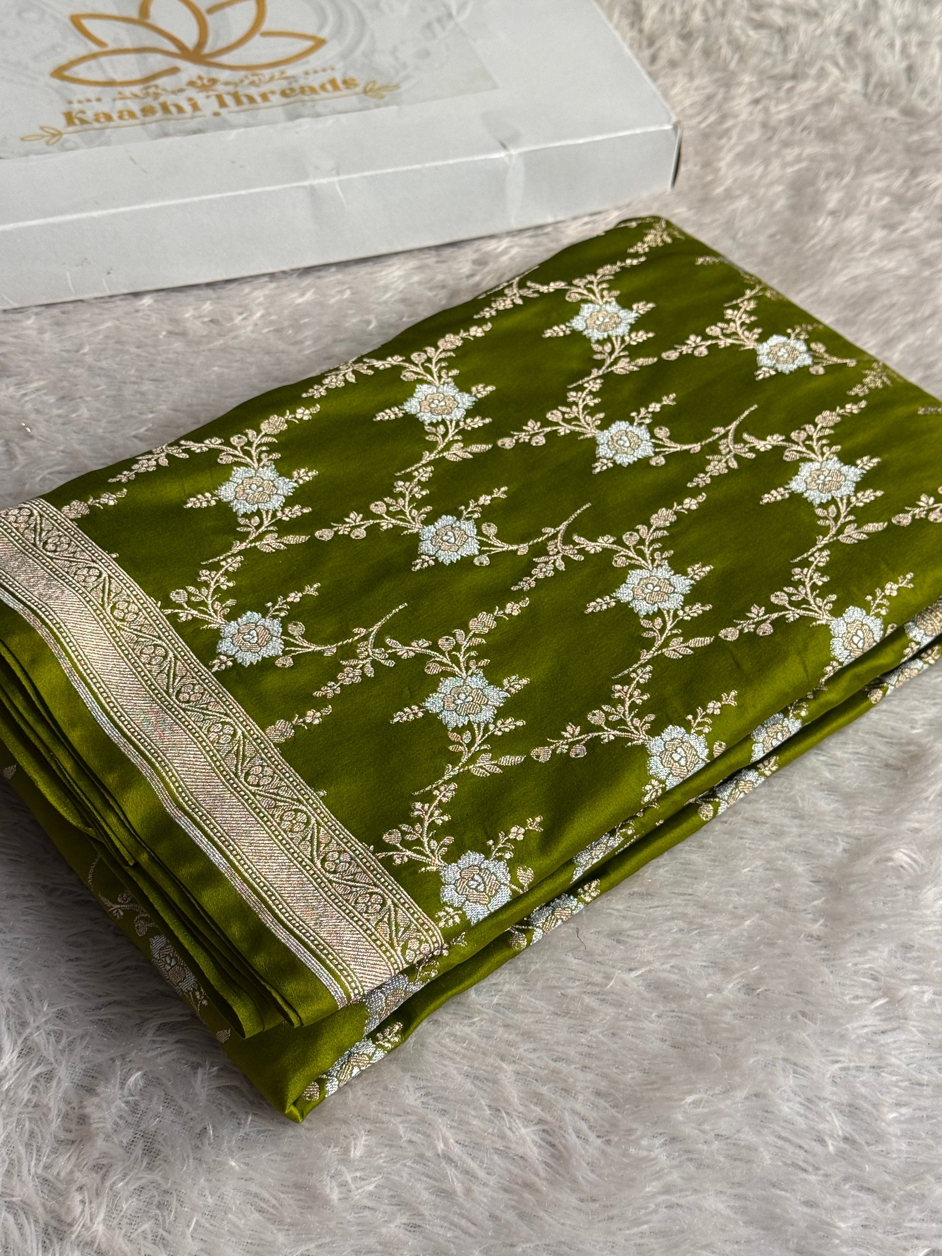 Elegant Pista Green Mashru Kataan Silk Saree with Silver Zari Meenakari Jaal Weaving MKS683