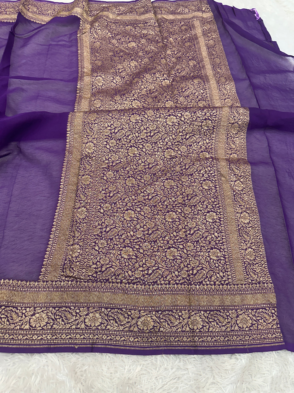 Premium Pure Silk Crepe Saree with Antique Zari Woven Border & Rich Pallu – PS31