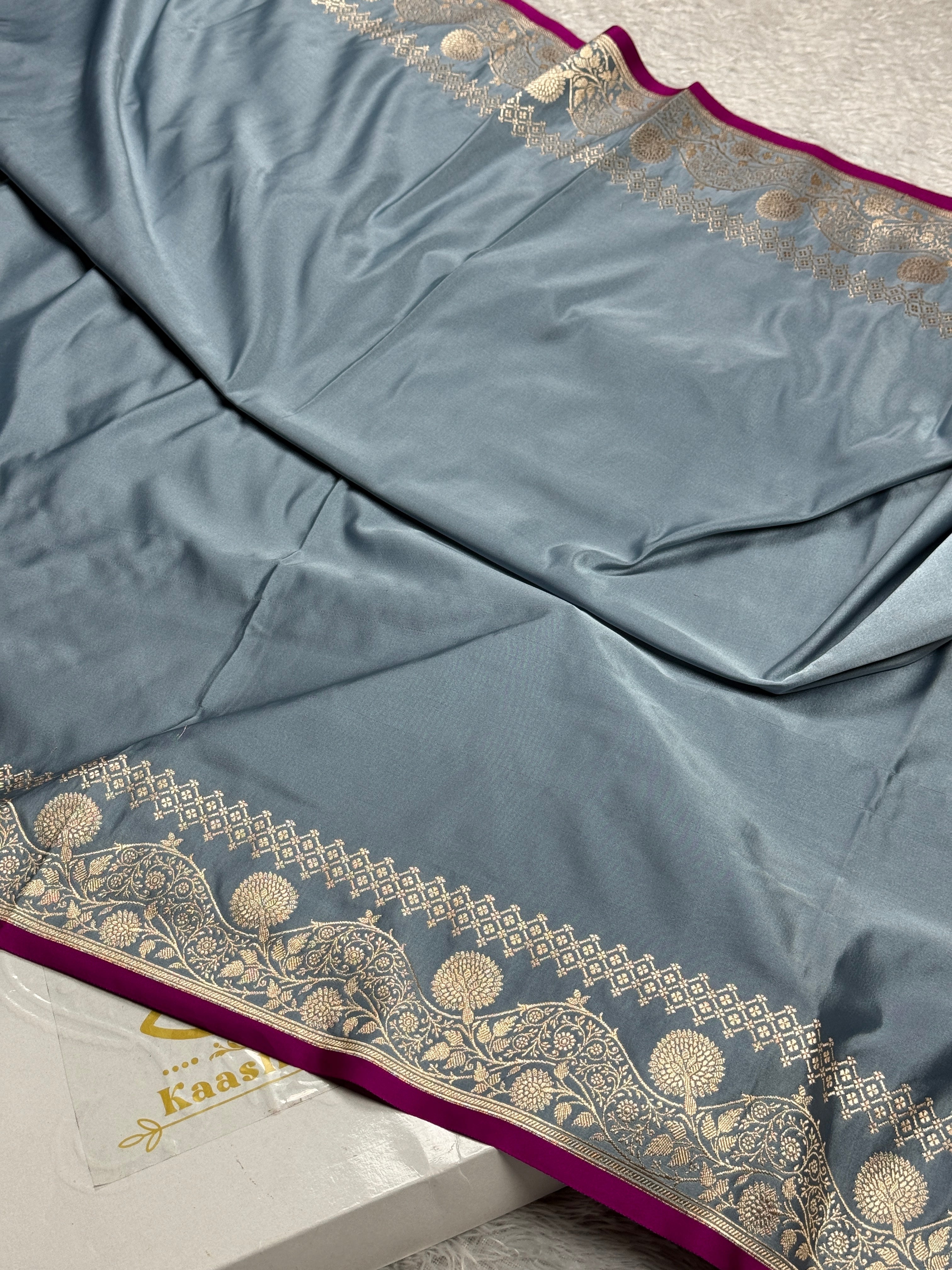 Grey Mashru Kataan Silk Banarasi Saree – Zari Woven Border & Rich Pallu MKS511