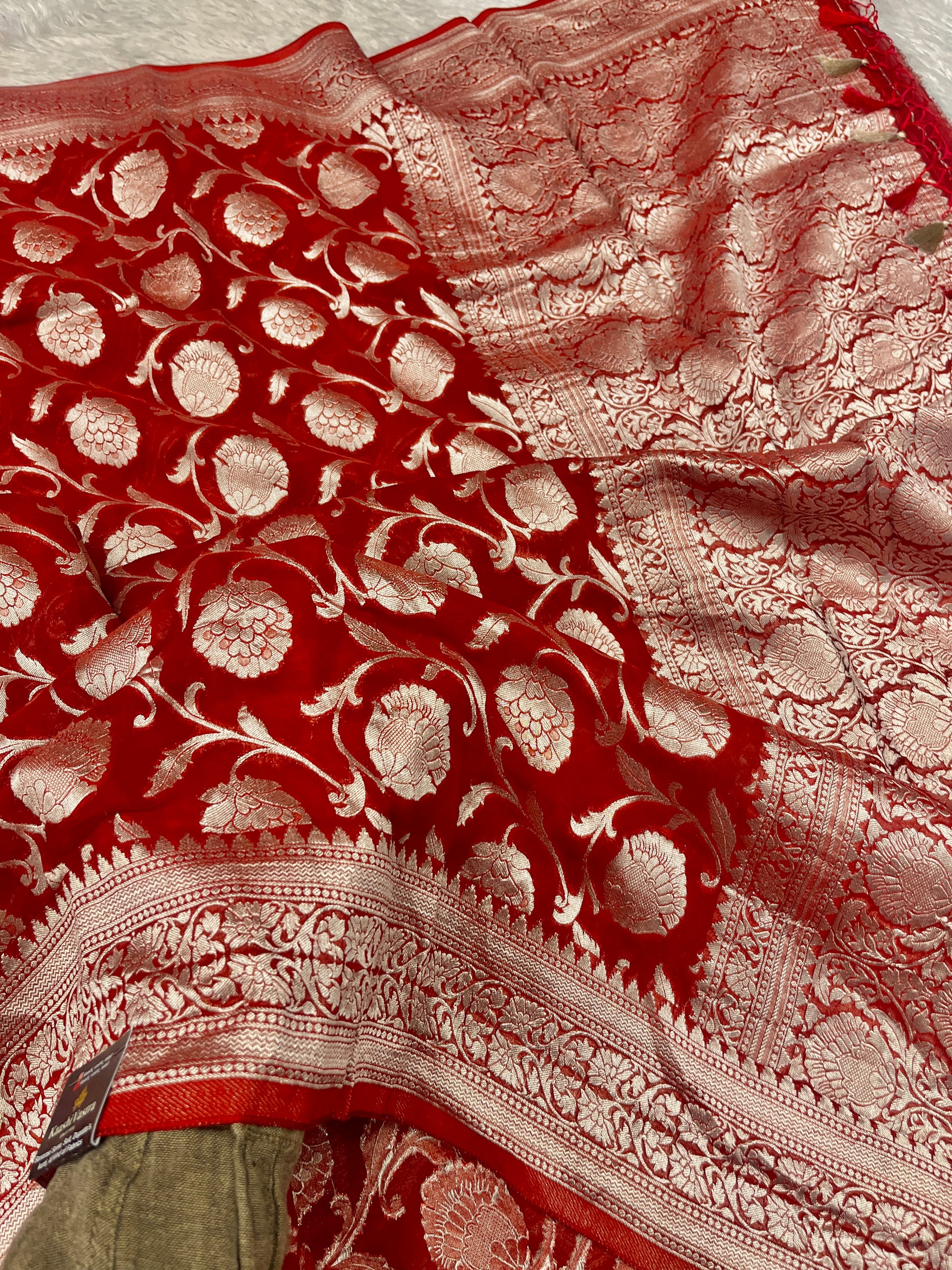 Banarsi Pure Natural Georgette Jaal Design Pattern VSG01