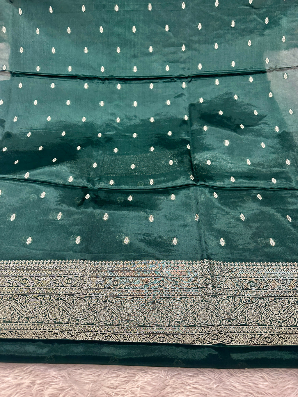 ✨ Banarasi Jacquard Gap Buti HO Silk 3-Piece Unstitched Dress Material MSS14