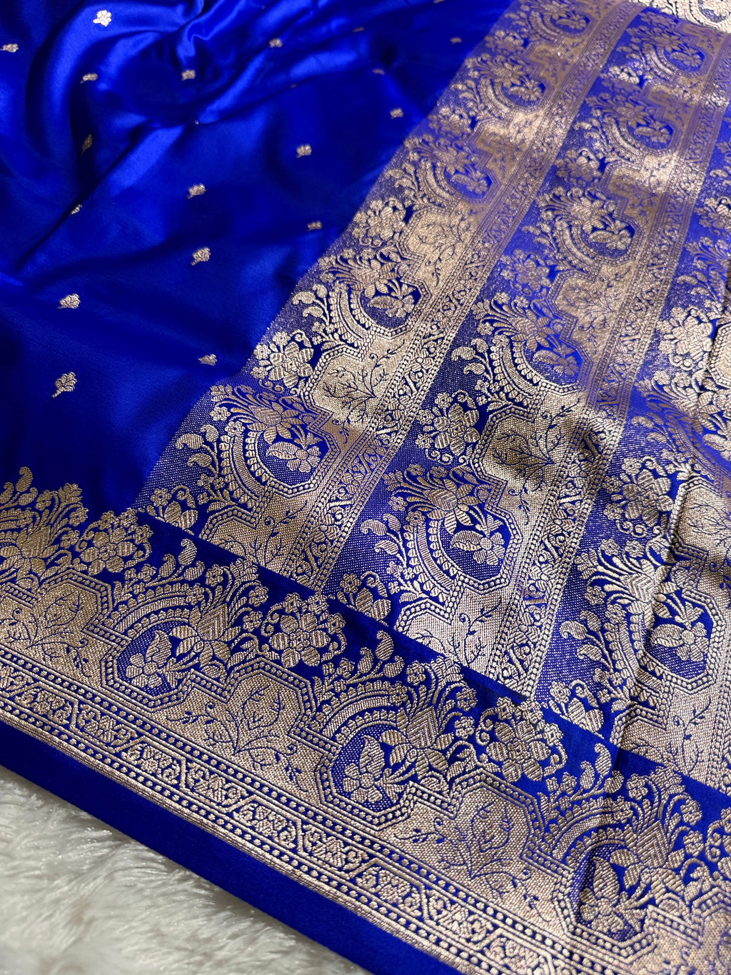 Royal Blue Banarasi Mashru Silk Saree with Jacquard Woven Chunri Buti Design  MKS021