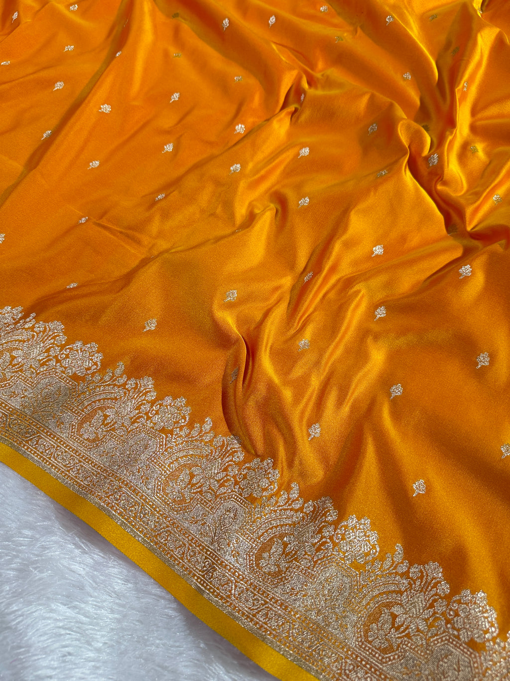 Yellow Banarasi Mashru Silk Saree with Jacquard Woven Chunri Buti Design MKS094