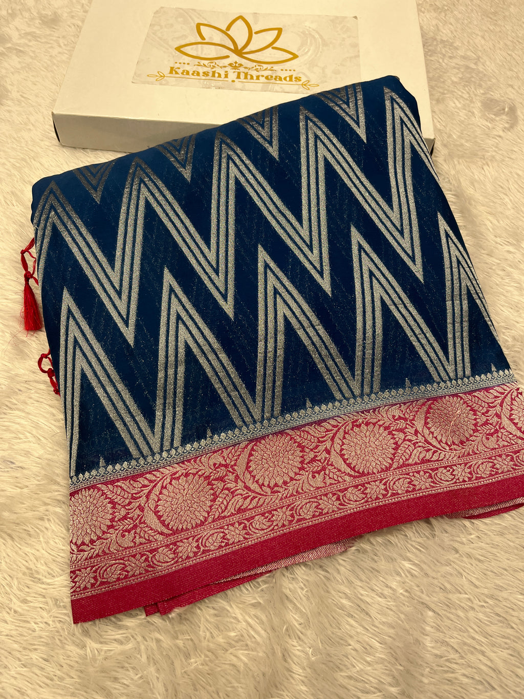 Chinon Silk Zig Zag Design Navy with Red Color Saree CN09