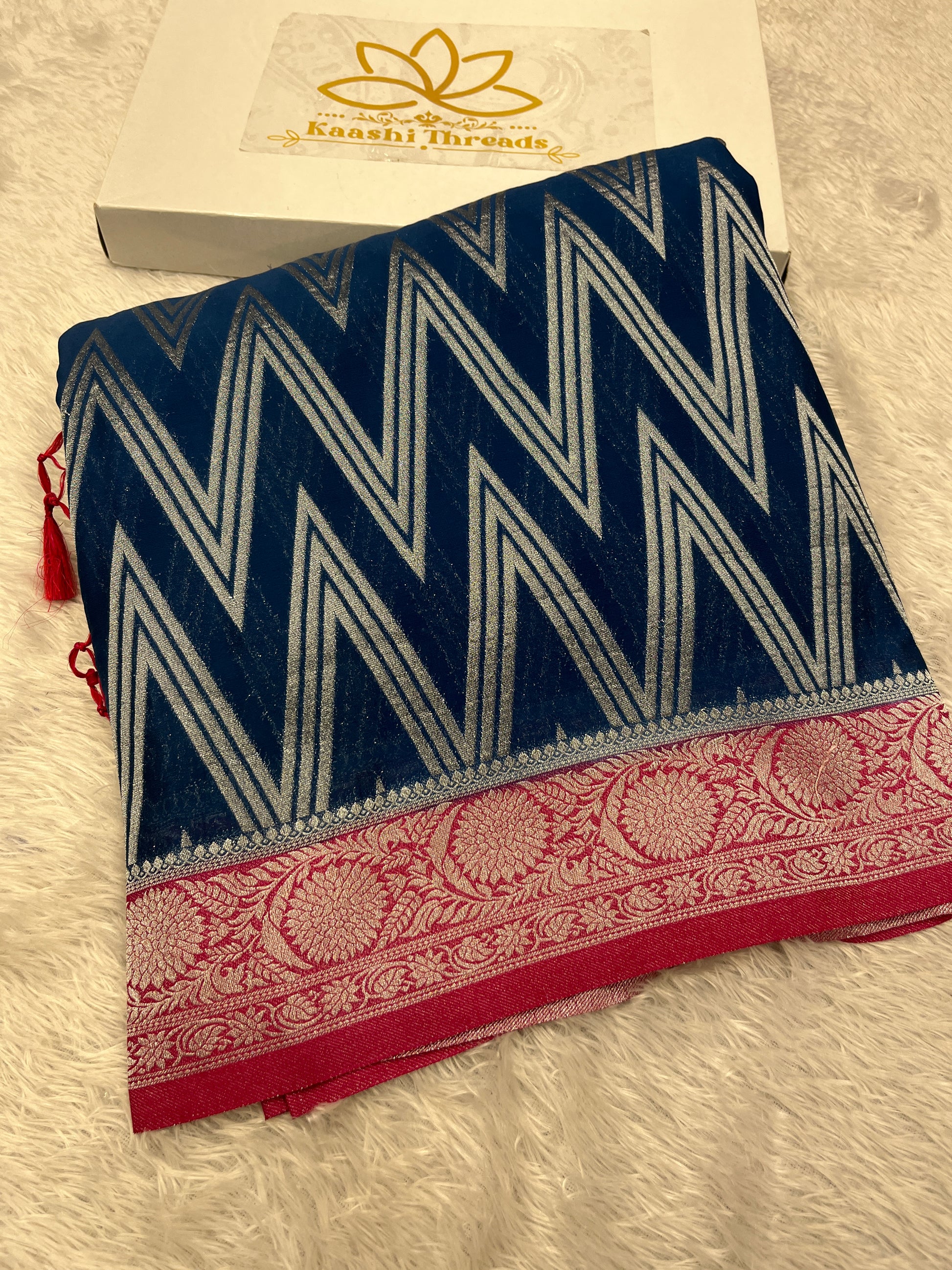 Chinon Silk Zig Zag Design Navy with Red Color Saree CN09