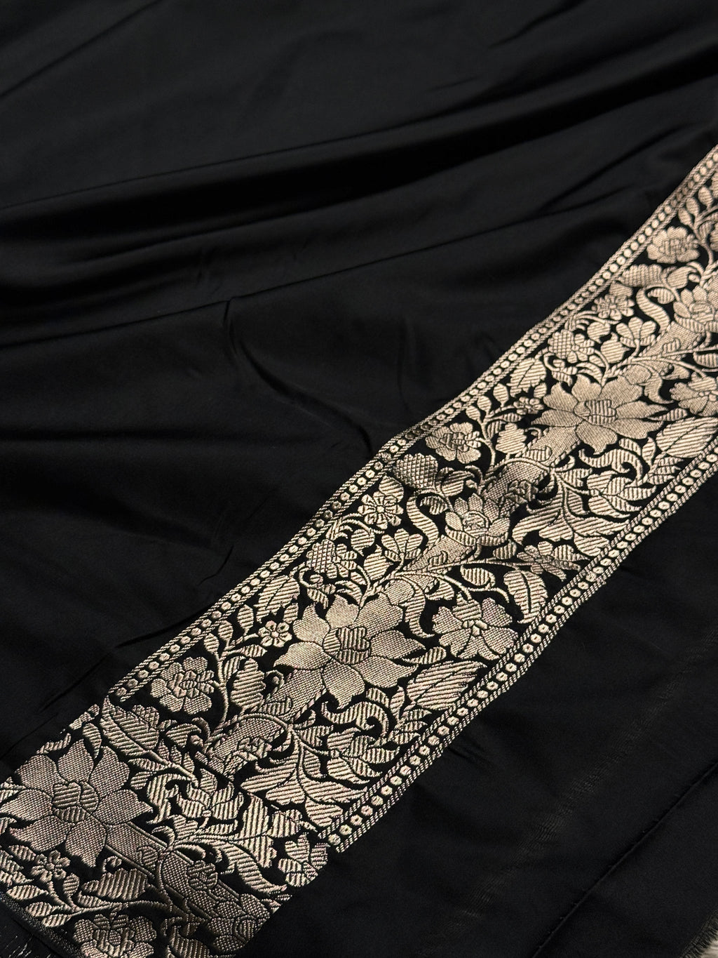 Elegant Black Buta Woven Banarasi Satin Mashru Silk Saree with Scalloped Border MKS181