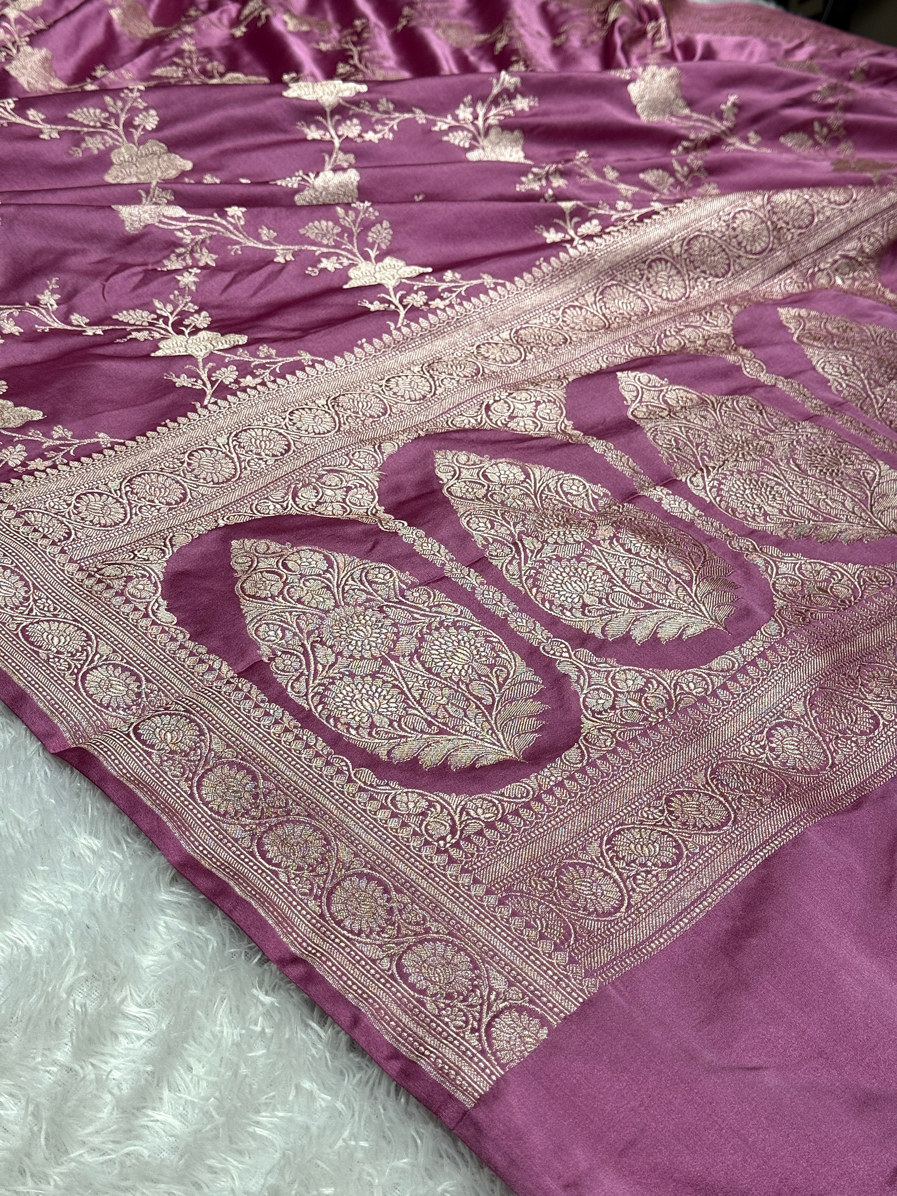 Strawberry Banarasi Mashru Silk Saree with Jacquard Woven Jaal Design & Fancy Border MKS141