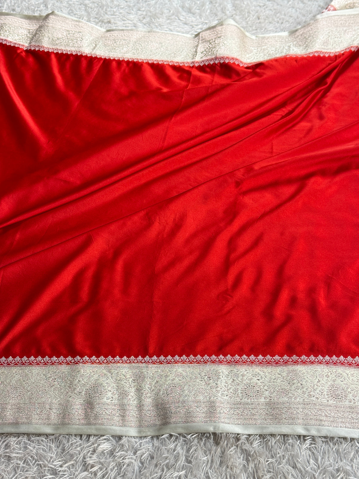 Red & Cream Mashru Kataan Silk Saree with Woven Border, Rich Zari Pallu & Plain Blouse MKS799