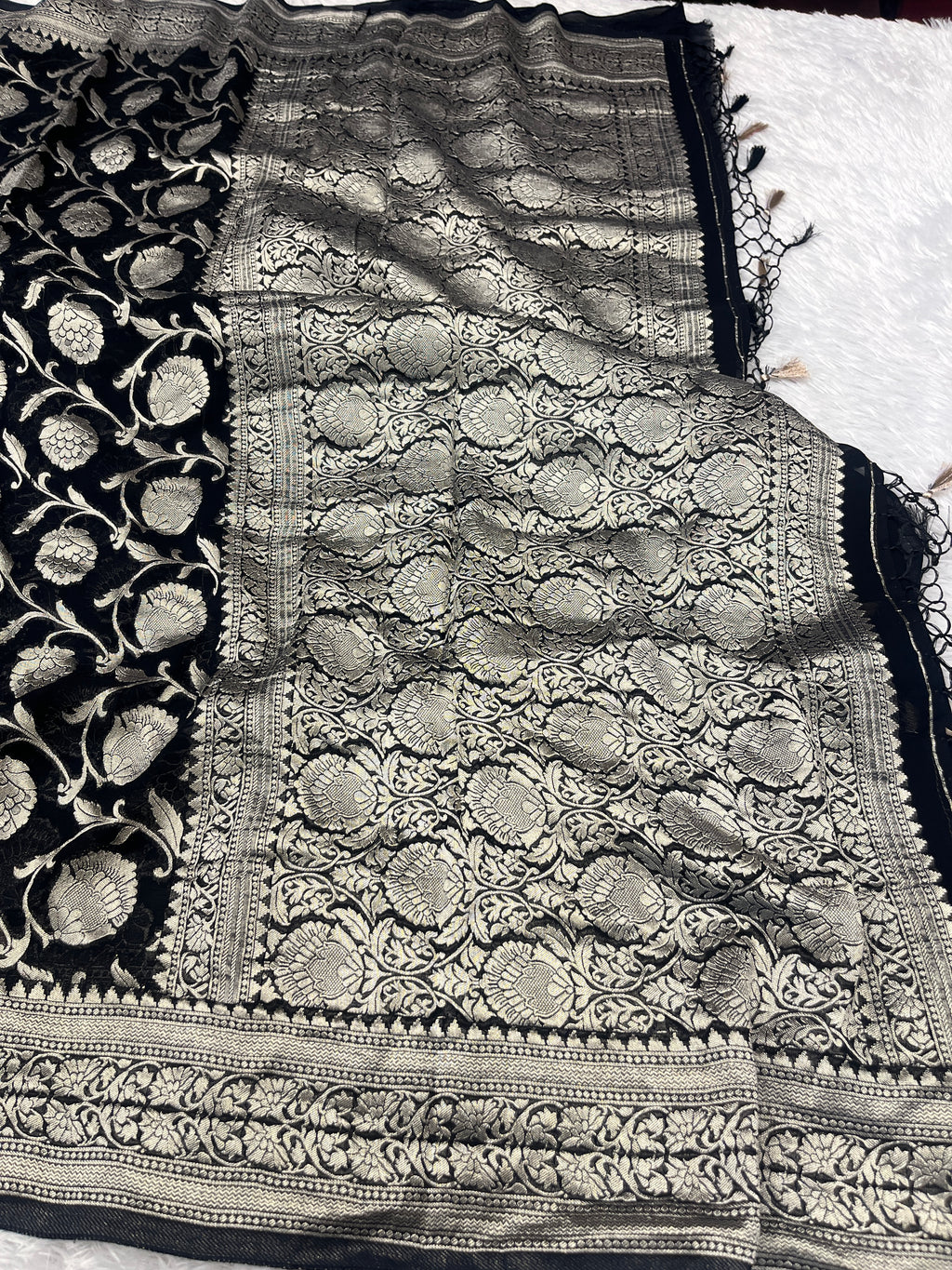 Banarsi Pure Natural Georgette Jaal Design Pattern VSG01