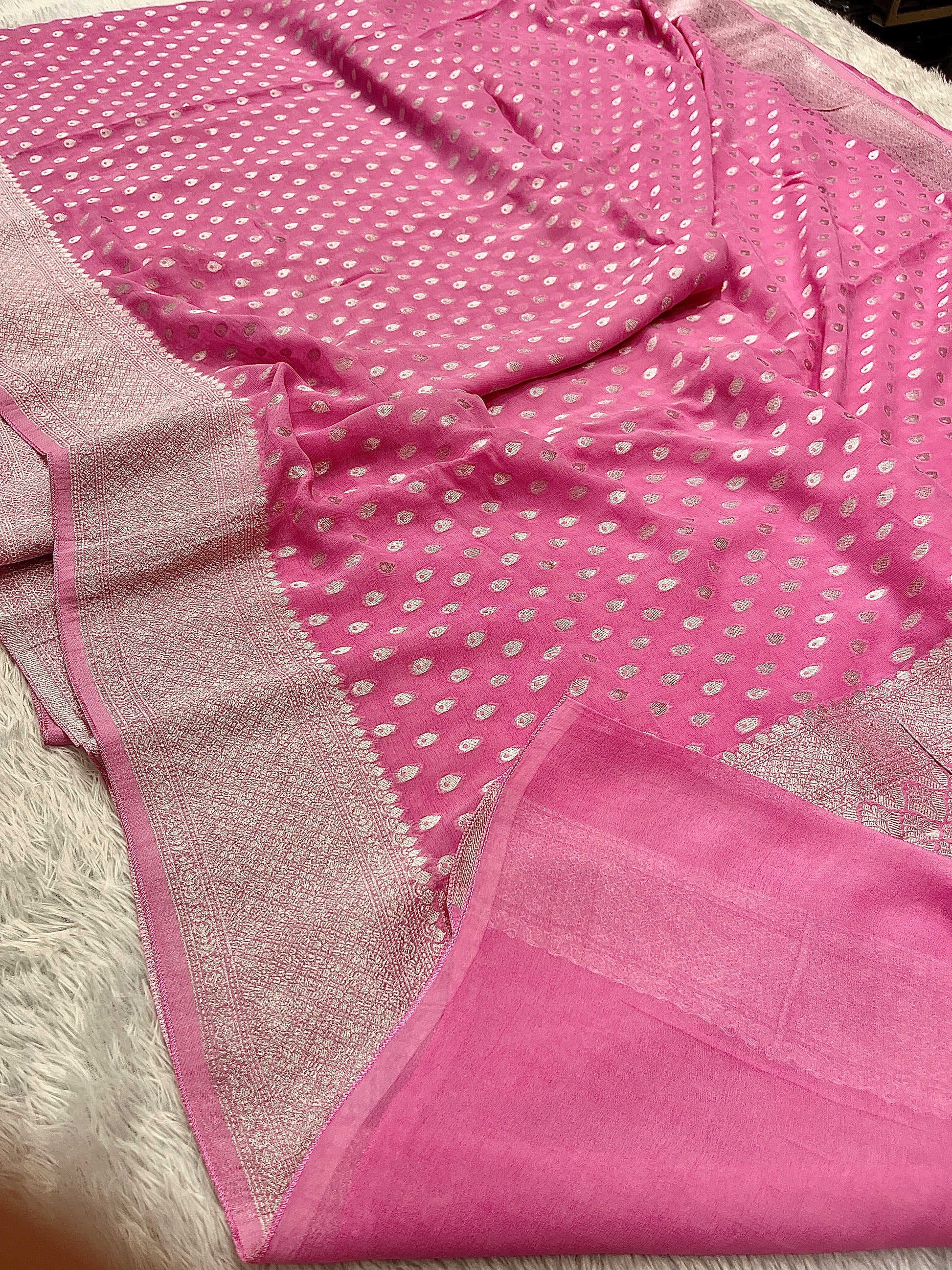 Banarsi Pure Natural Georgette Almond Buti  Design VSG06