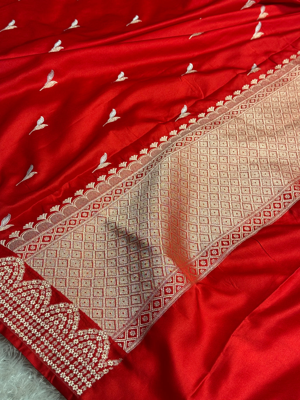 Elegant Pista Green Mashru Kataan Silk Saree with Silver Zari Meenakari Jaal Weaving MKS683