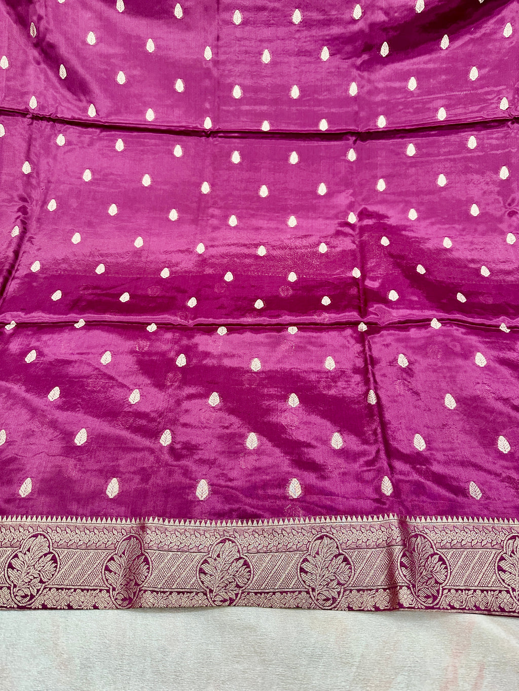 ✨ Banarasi Jacquard Gap Buti HO Silk 3-Piece Unstitched Dress Material MSS21