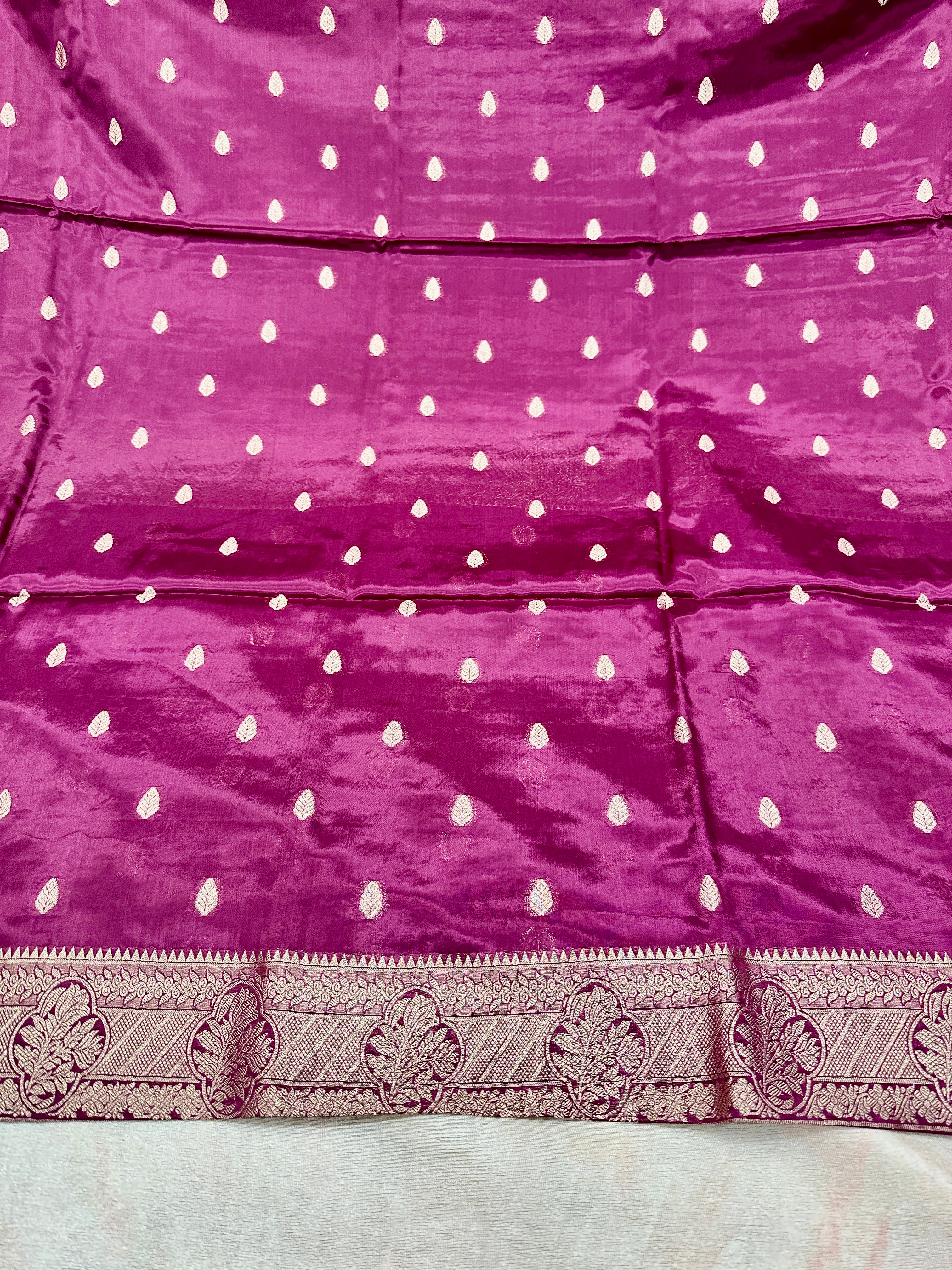 ✨ Banarasi Jacquard Gap Buti HO Silk 3-Piece Unstitched Dress Material MSS21