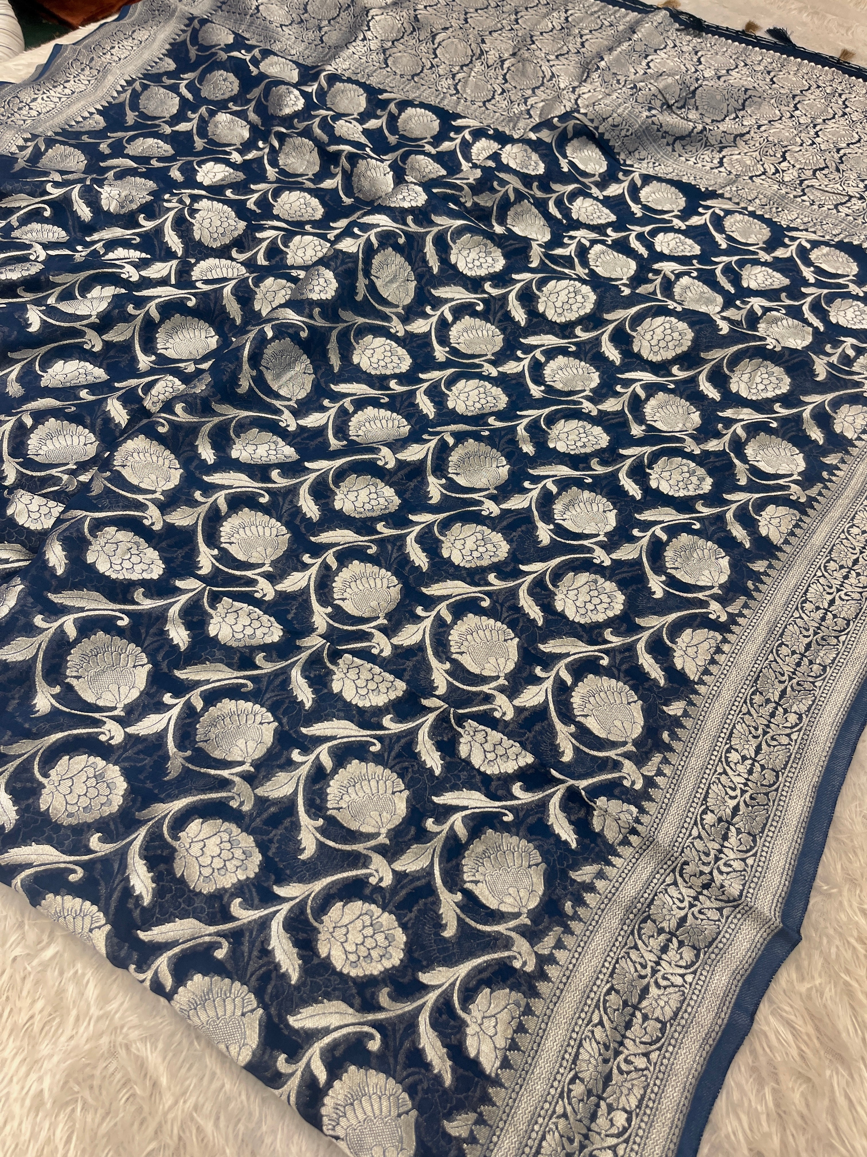 Banarsi Pure Natural Georgette Jaal Design Pattern VSG01