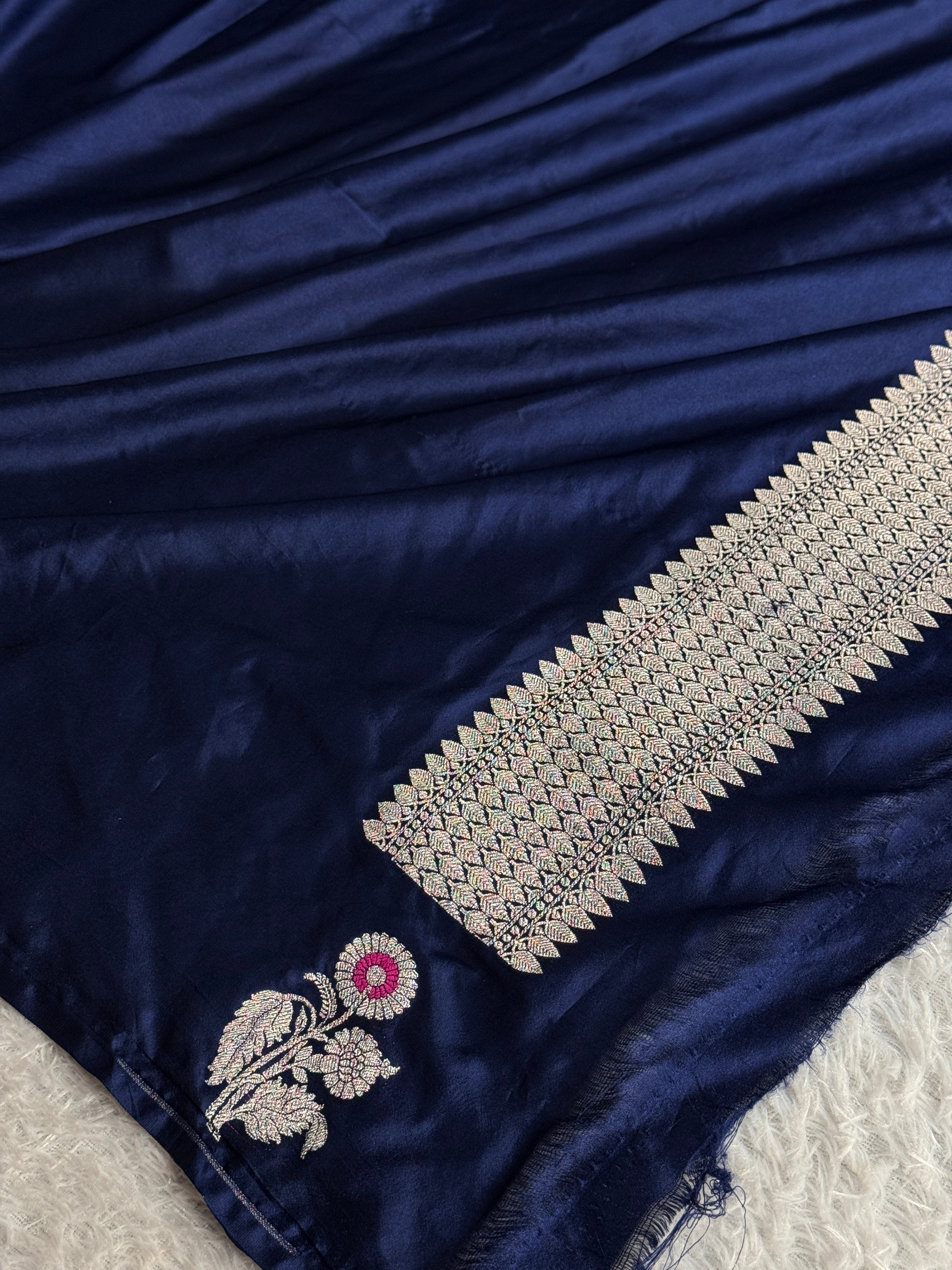 MKS701 – Premium Mashru Kataan Silk Saree with Raw Mango Buta Border & Rich Zari Woven Pallu